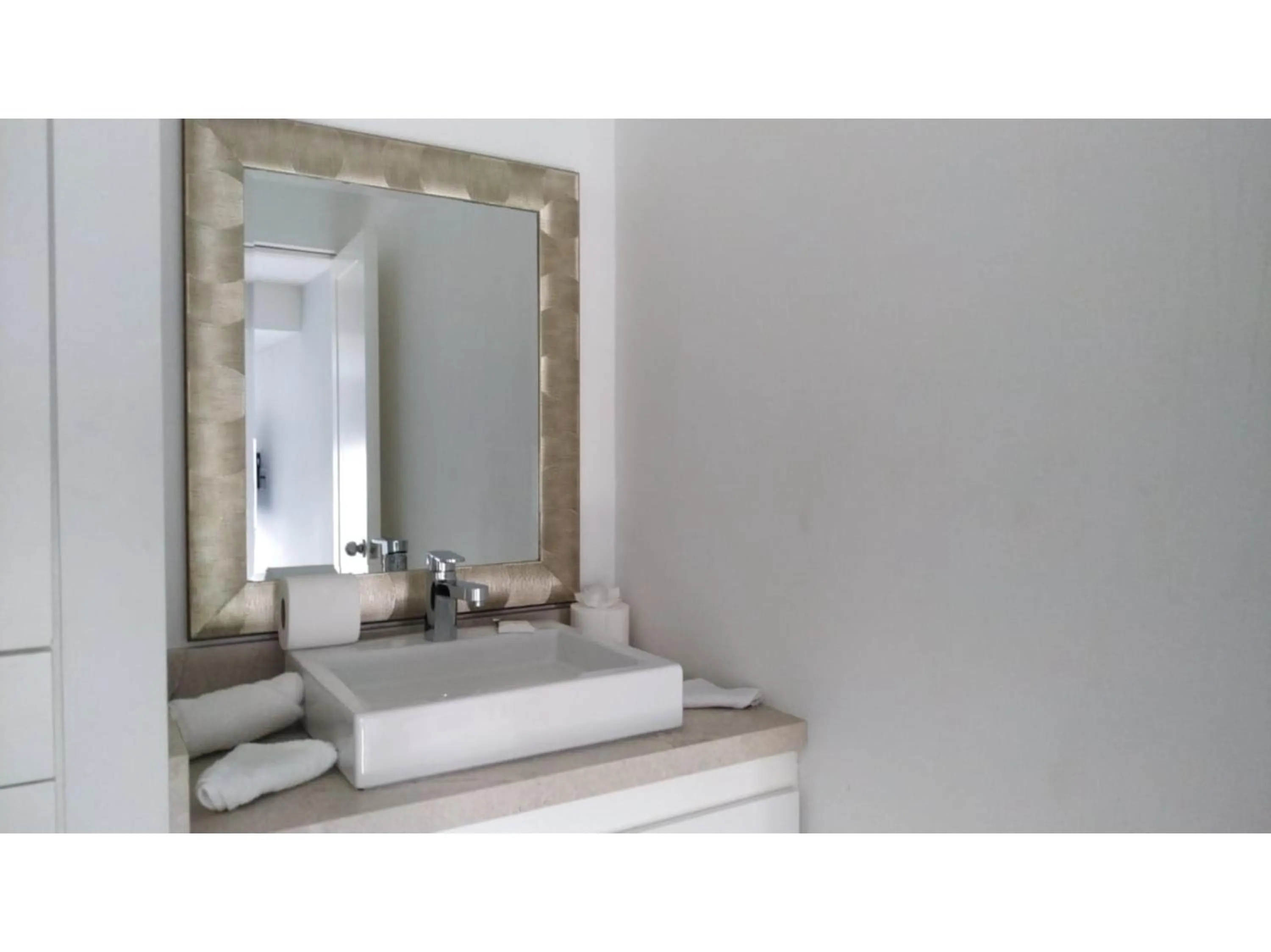 Bathroom in Collection O Morgan City Center, Los Cabos