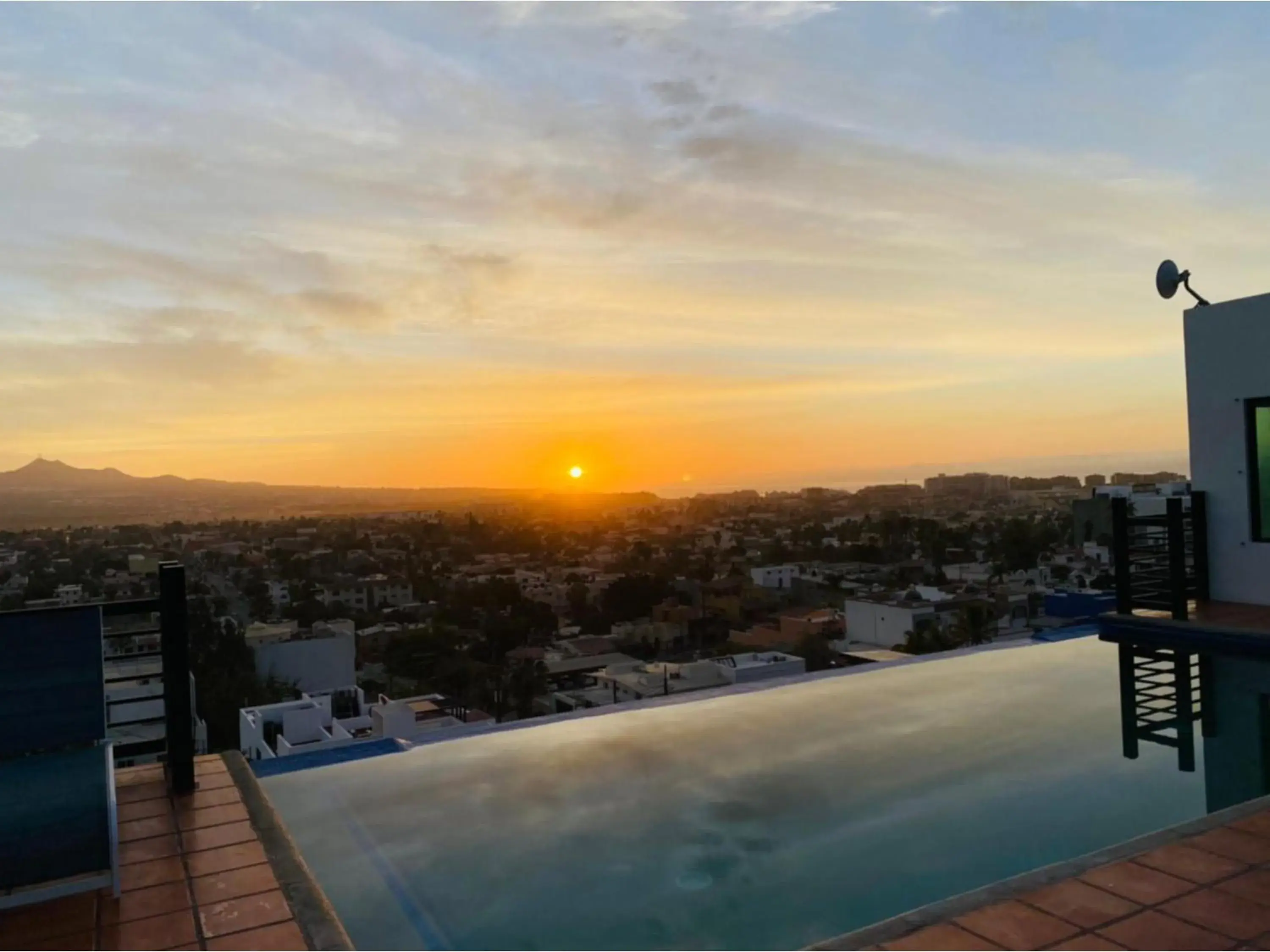 Pool view in Collection O Morgan City Center, Los Cabos Pool view in Collection O Morgan City Center, Los Cabos