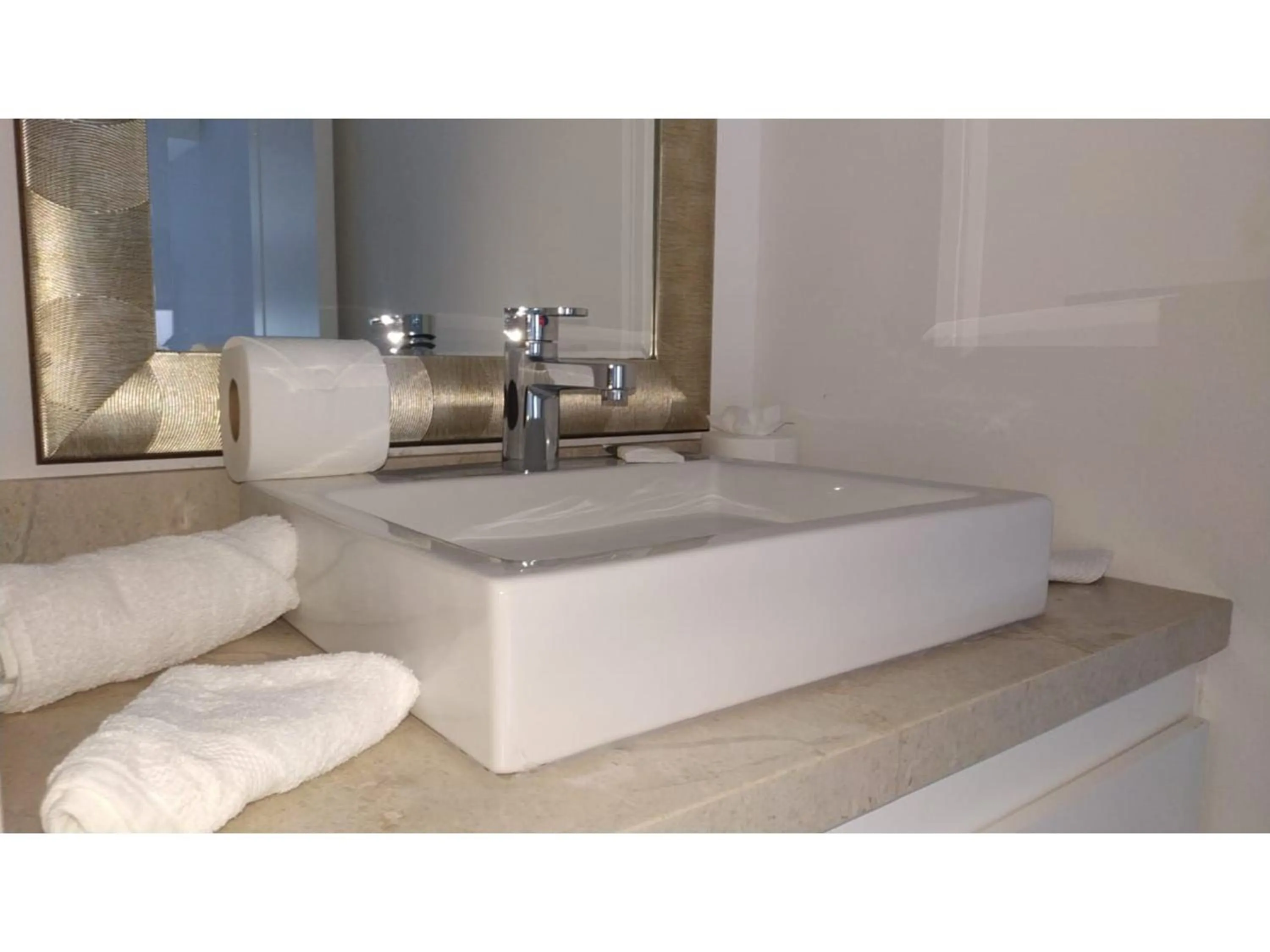 Bathroom in Collection O Morgan City Center, Los Cabos