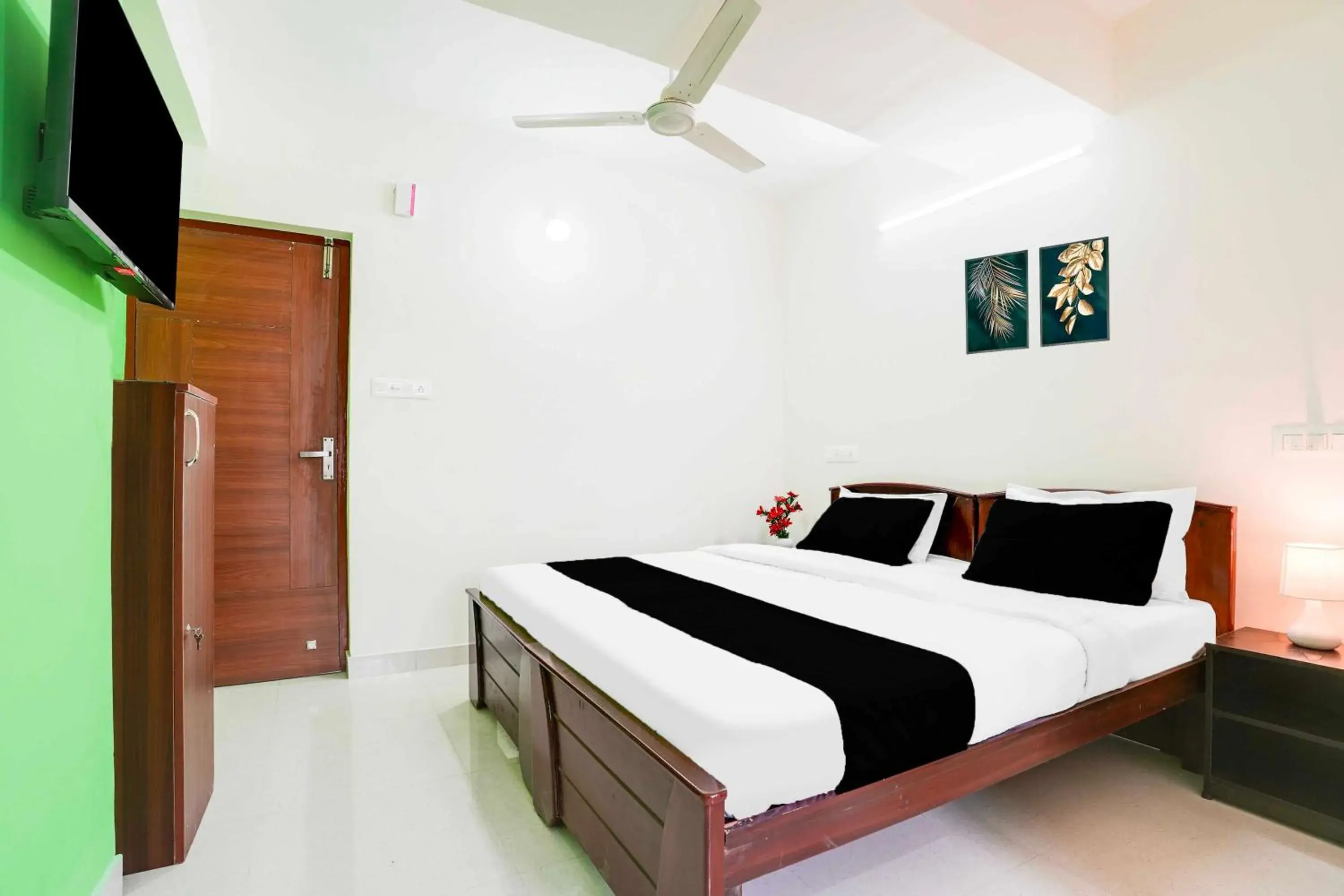 Bedroom, Bed in Super Collection O KR Puram Ayyappa Nagar Formerly Sunrise Arcade Bedroom, Bed in Super Collection O KR Puram Ayyappa Nagar Formerly Sunrise Arcade