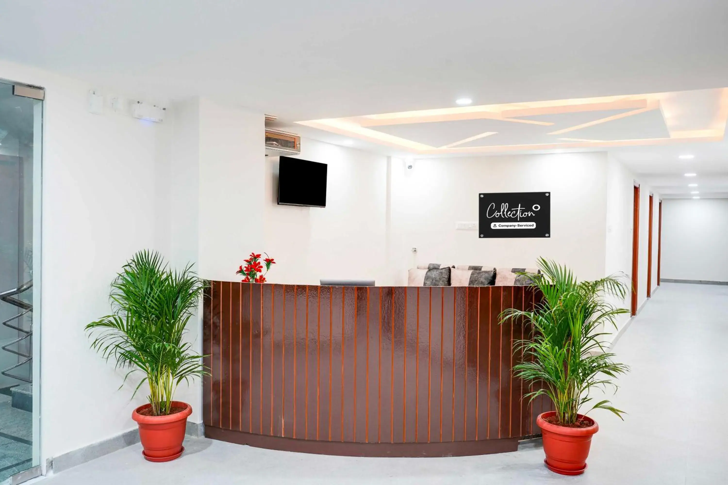 Lobby or reception in Super Collection O KR Puram Ayyappa Nagar Formerly Sunrise Arcade Lobby or reception in Super Collection O KR Puram Ayyappa Nagar Formerly Sunrise Arcade