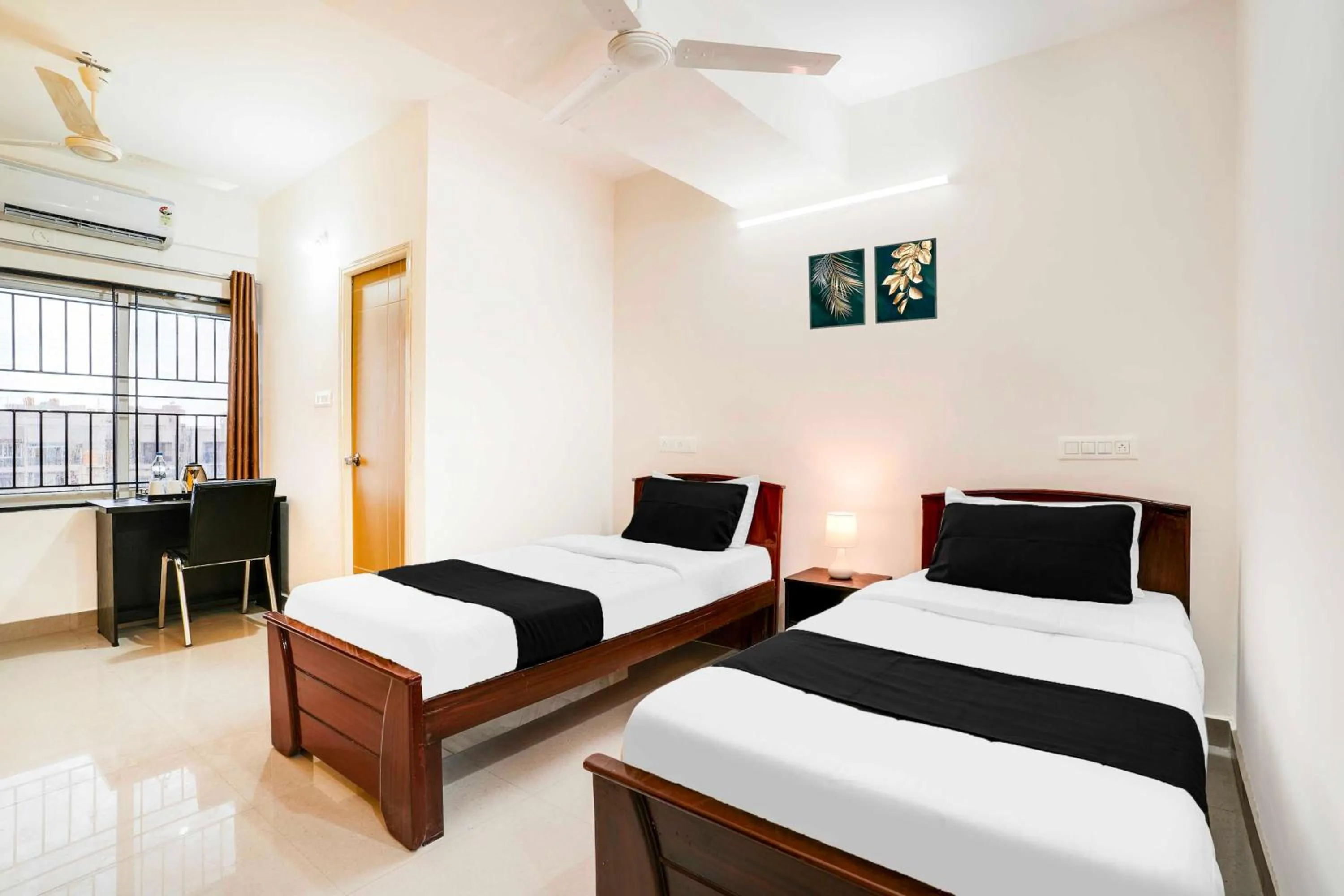 Bedroom, Bed in Super Collection O KR Puram Ayyappa Nagar Formerly Sunrise Arcade