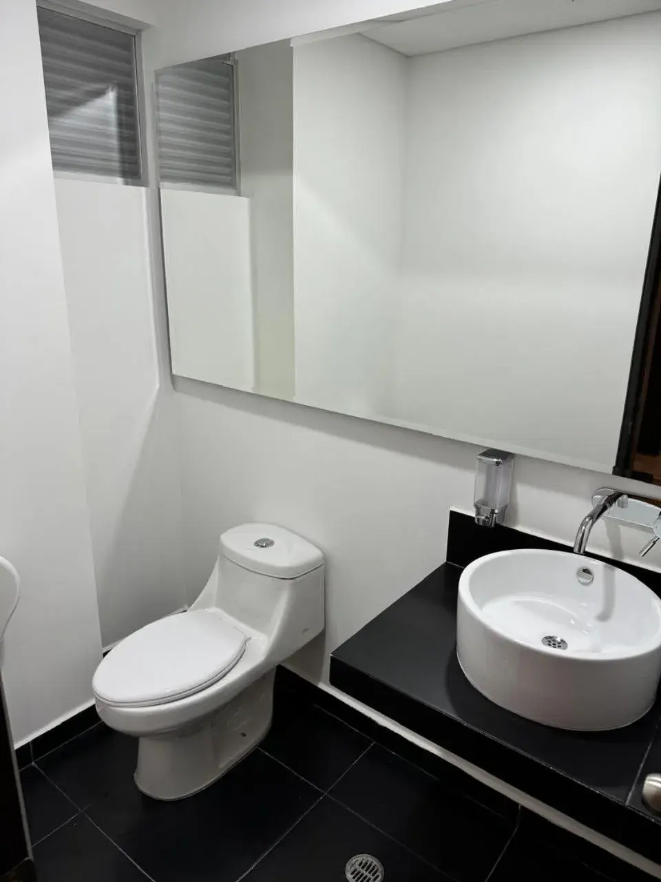 Double Room with Private Bathroom - single occupancy in Dreams hostel Double Room with Private Bathroom - single occupancy in Dreams hostel