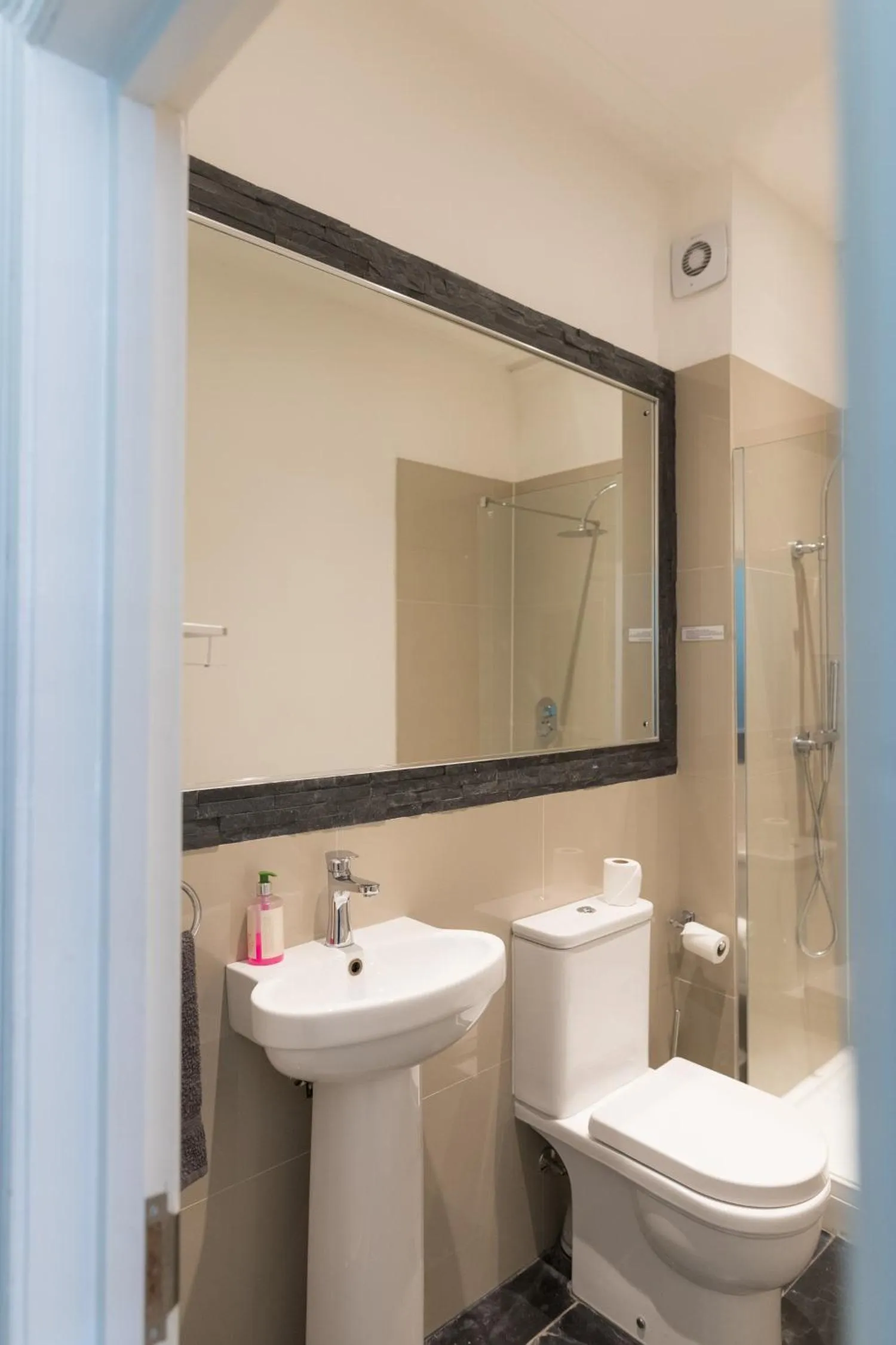 Toilet in EBS London Stay