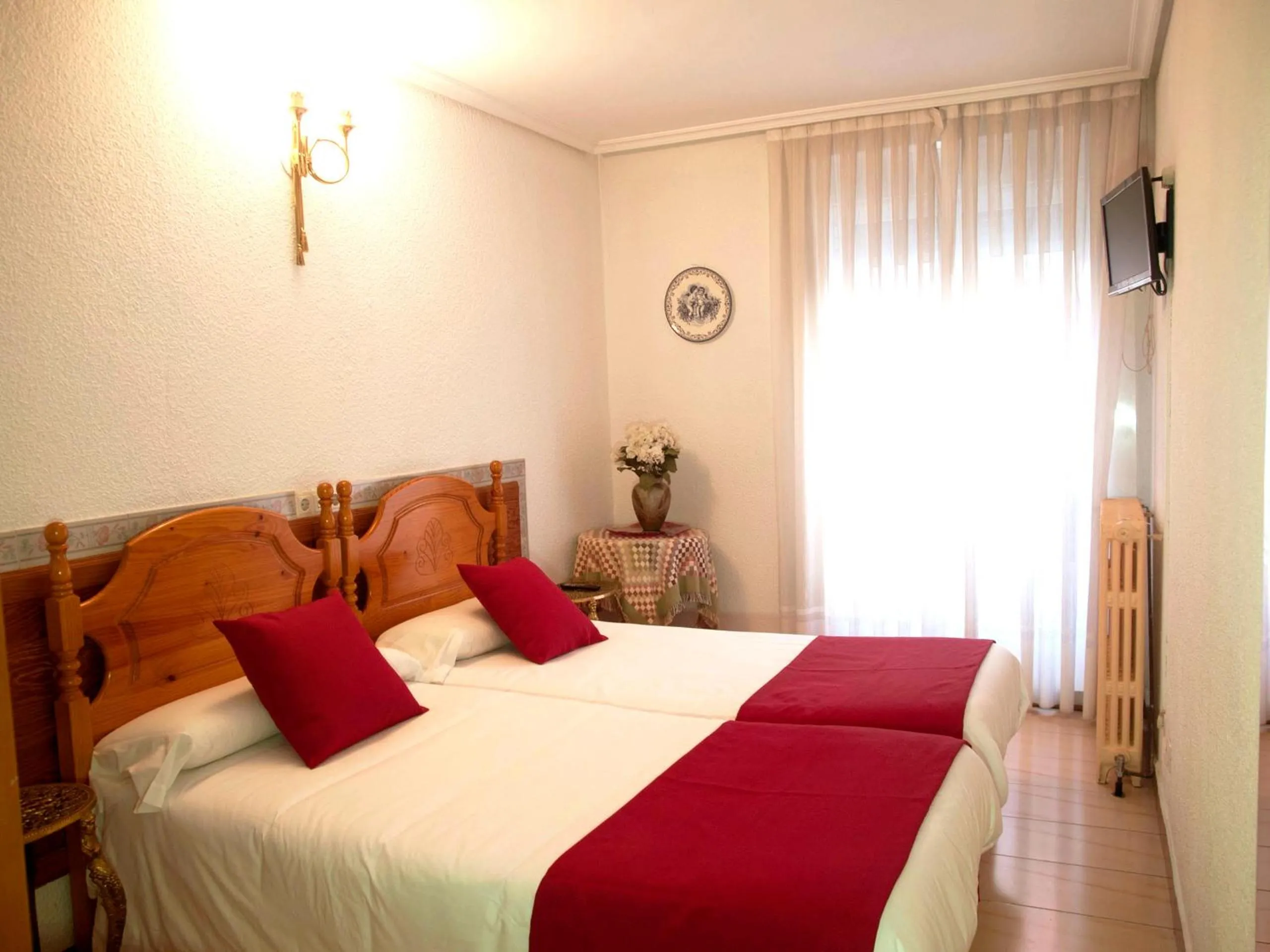 Photo of the whole room, Bed in Dato 2