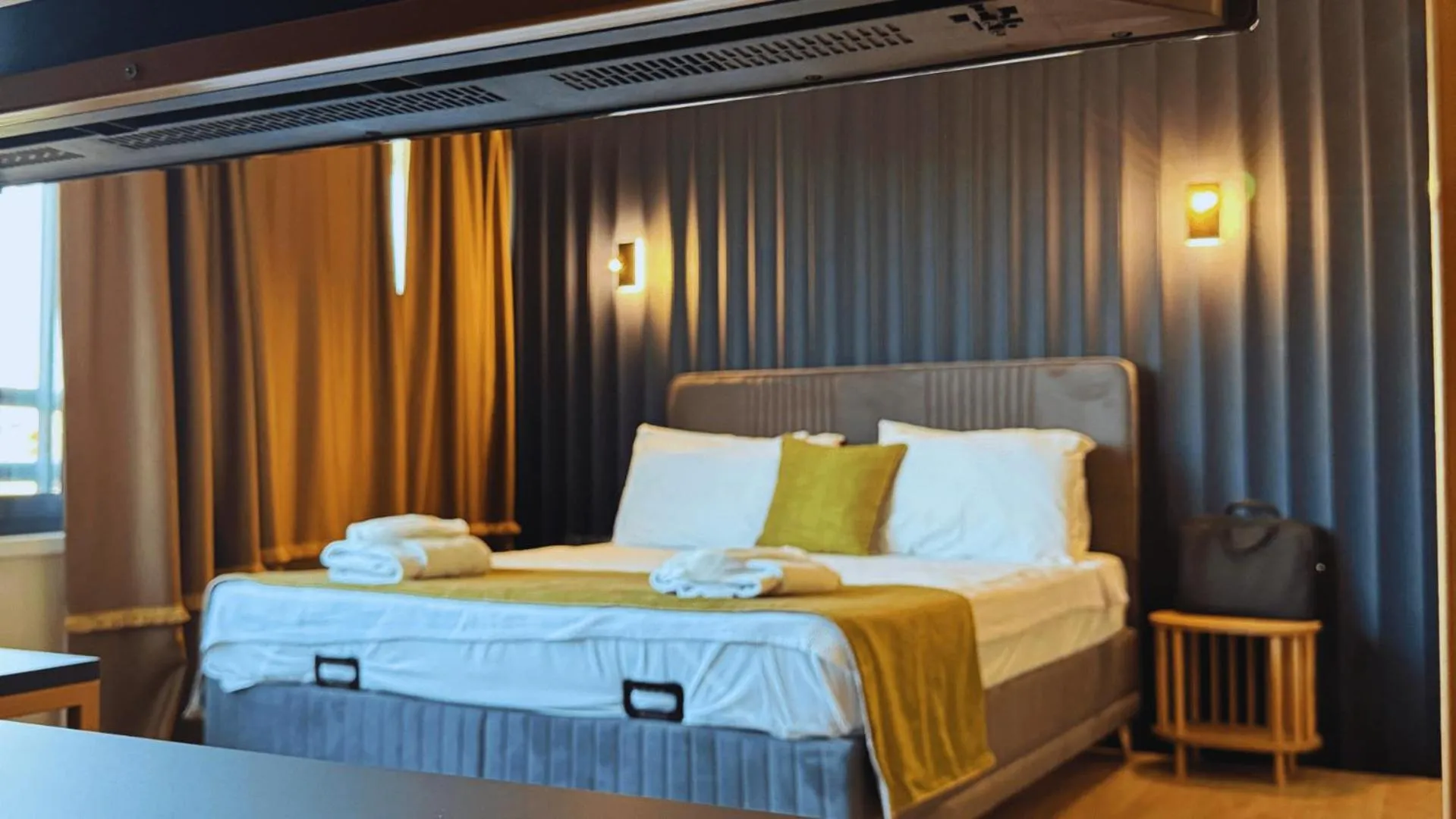 Bed in Bonnie City Hotel