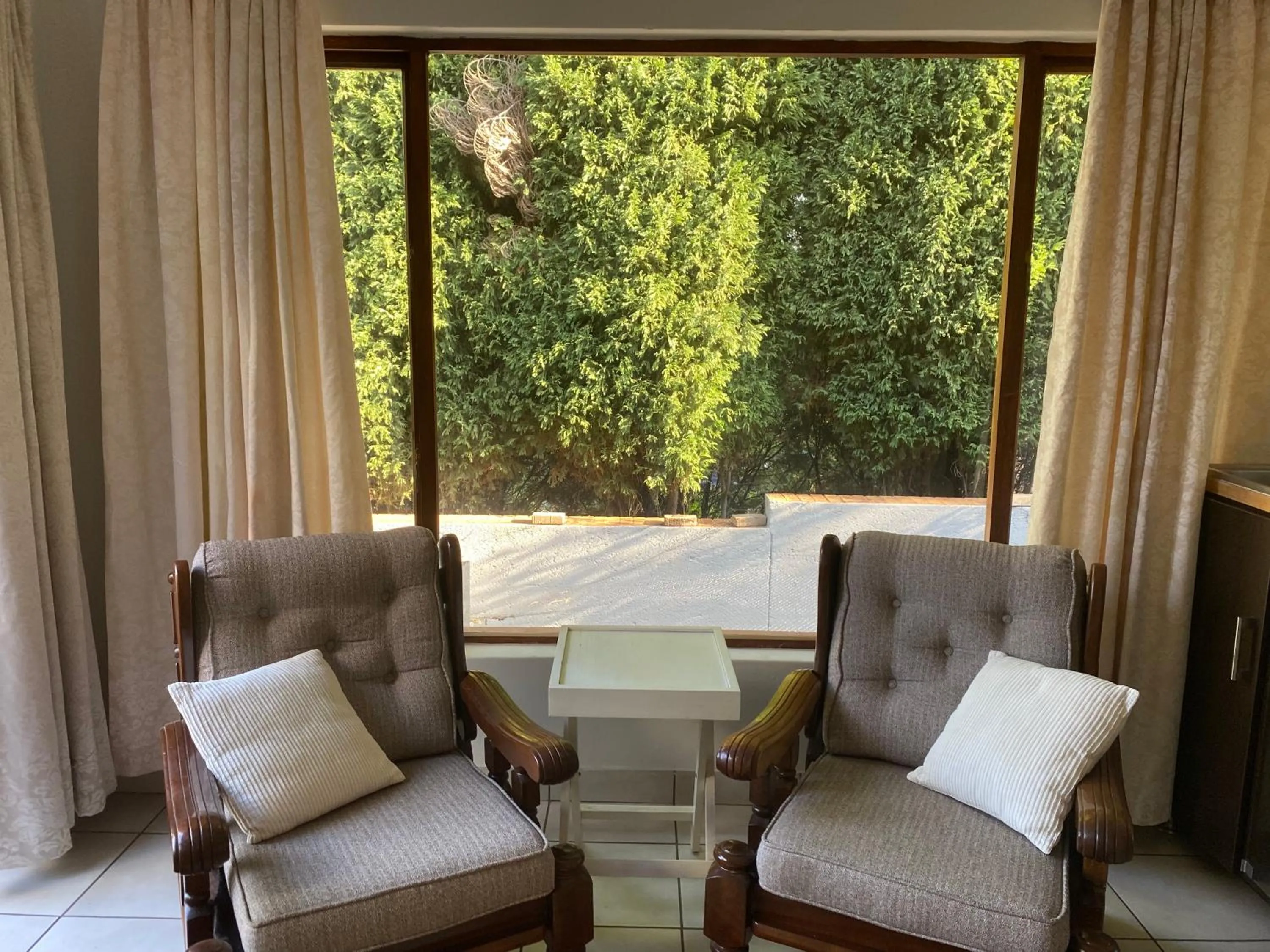 One-Bedroom Apartment in Stay in Woodhill Golf Estate near Pretoria East Hospital