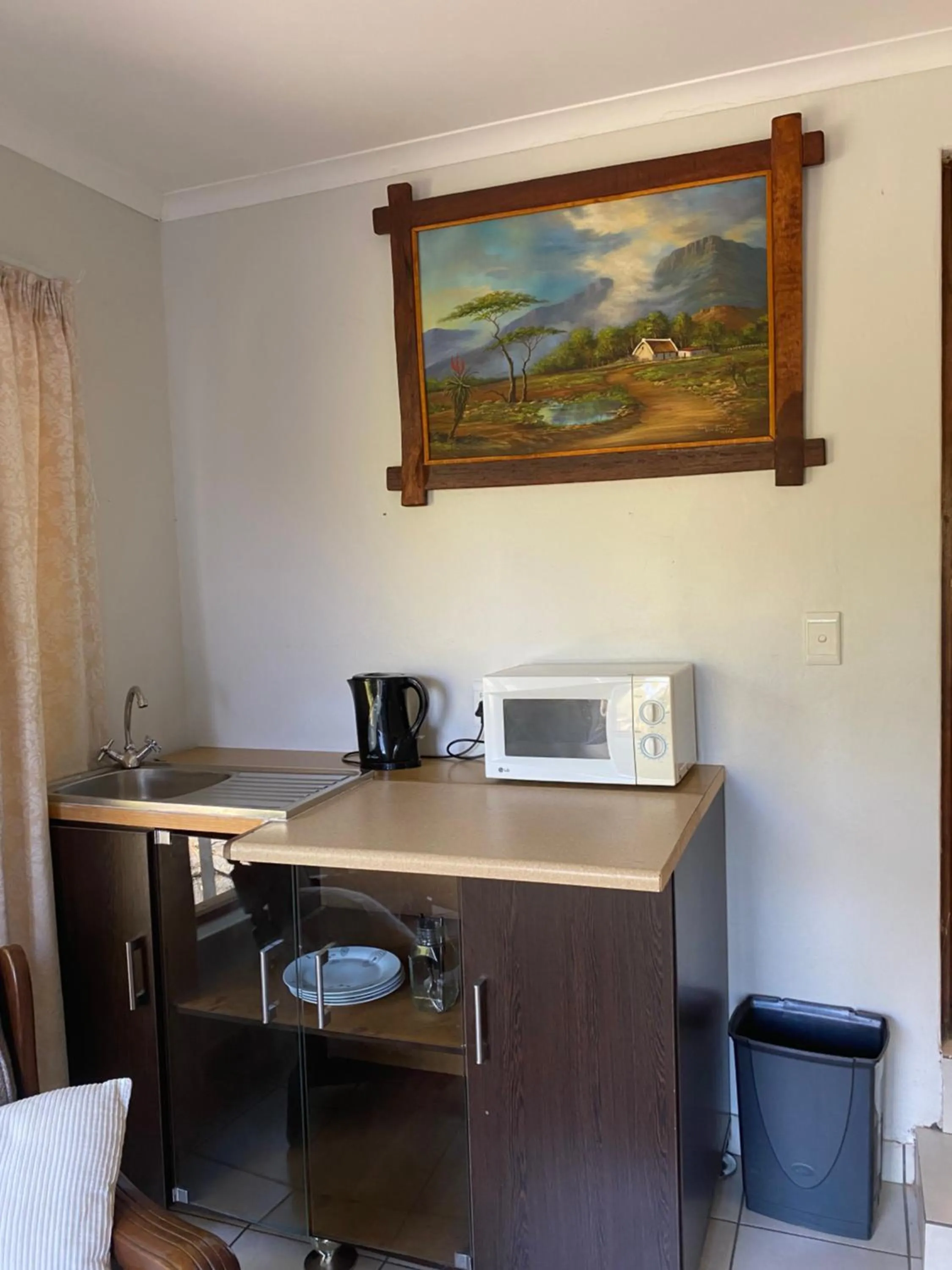 One-Bedroom Apartment in Stay in Woodhill Golf Estate near Pretoria East Hospital