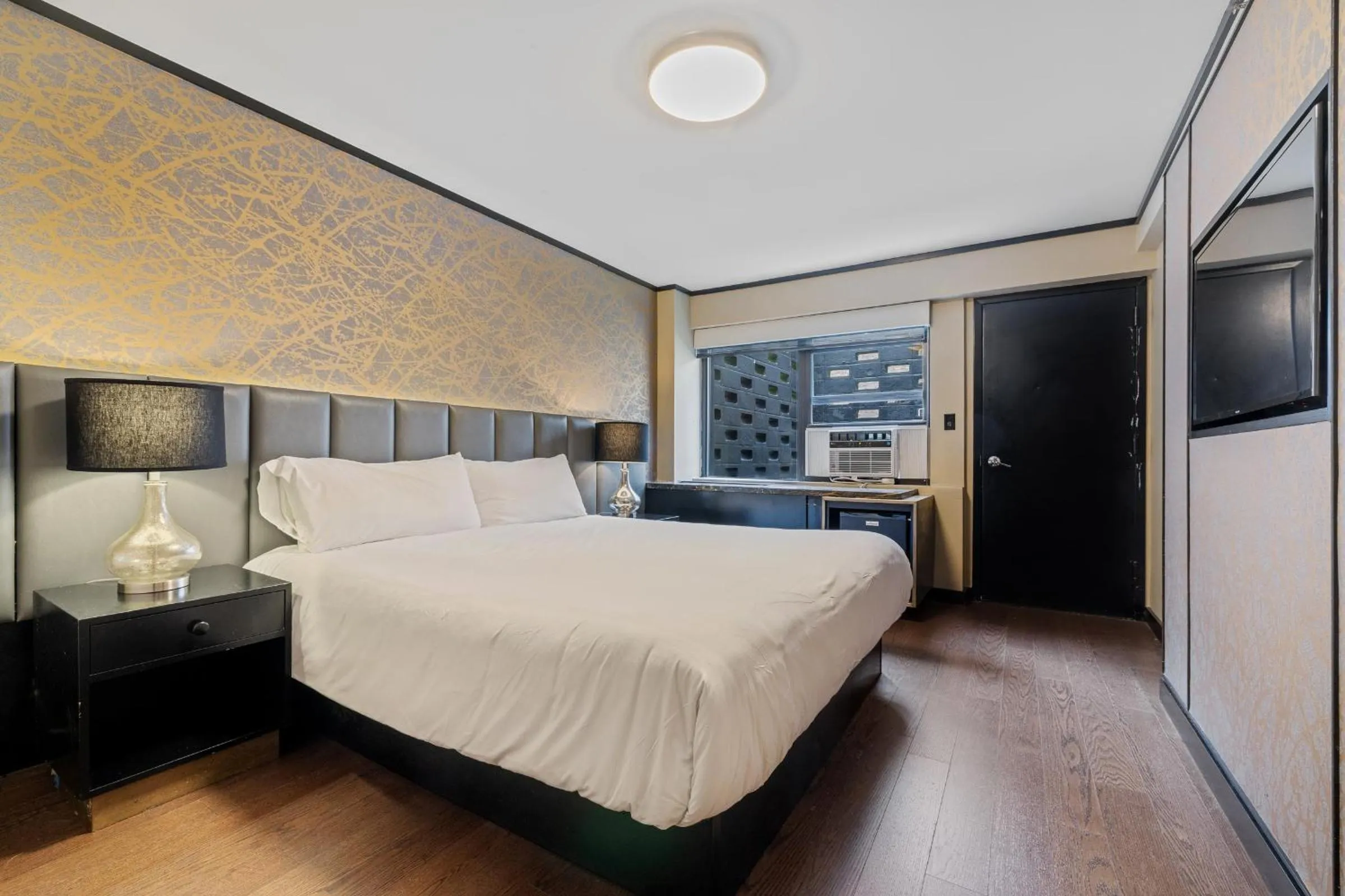 Bedroom, Bed in Hudson Yards Hotel