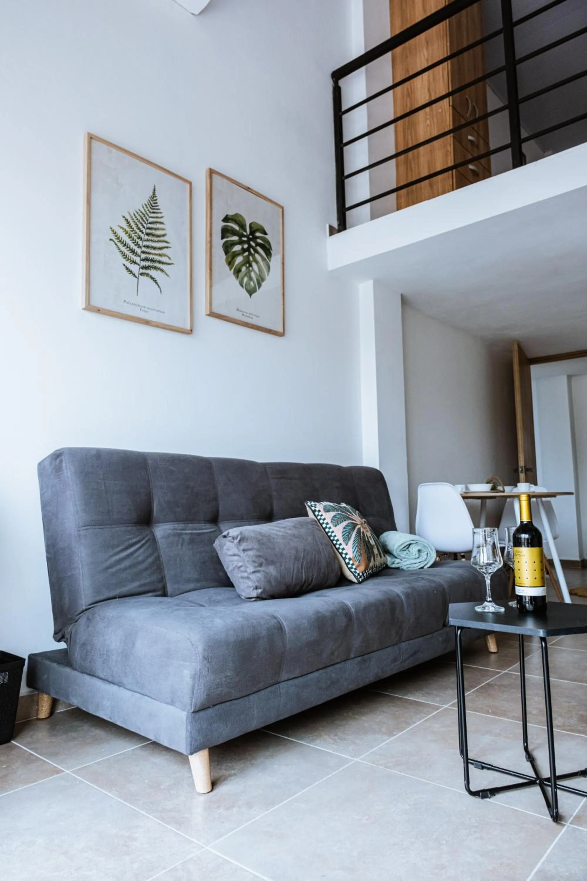 furniture in Central Suites by H&R