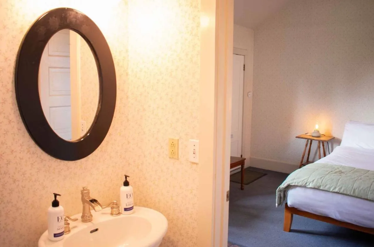 Bathroom, Bed in Dennen's Victorian Farmhouse