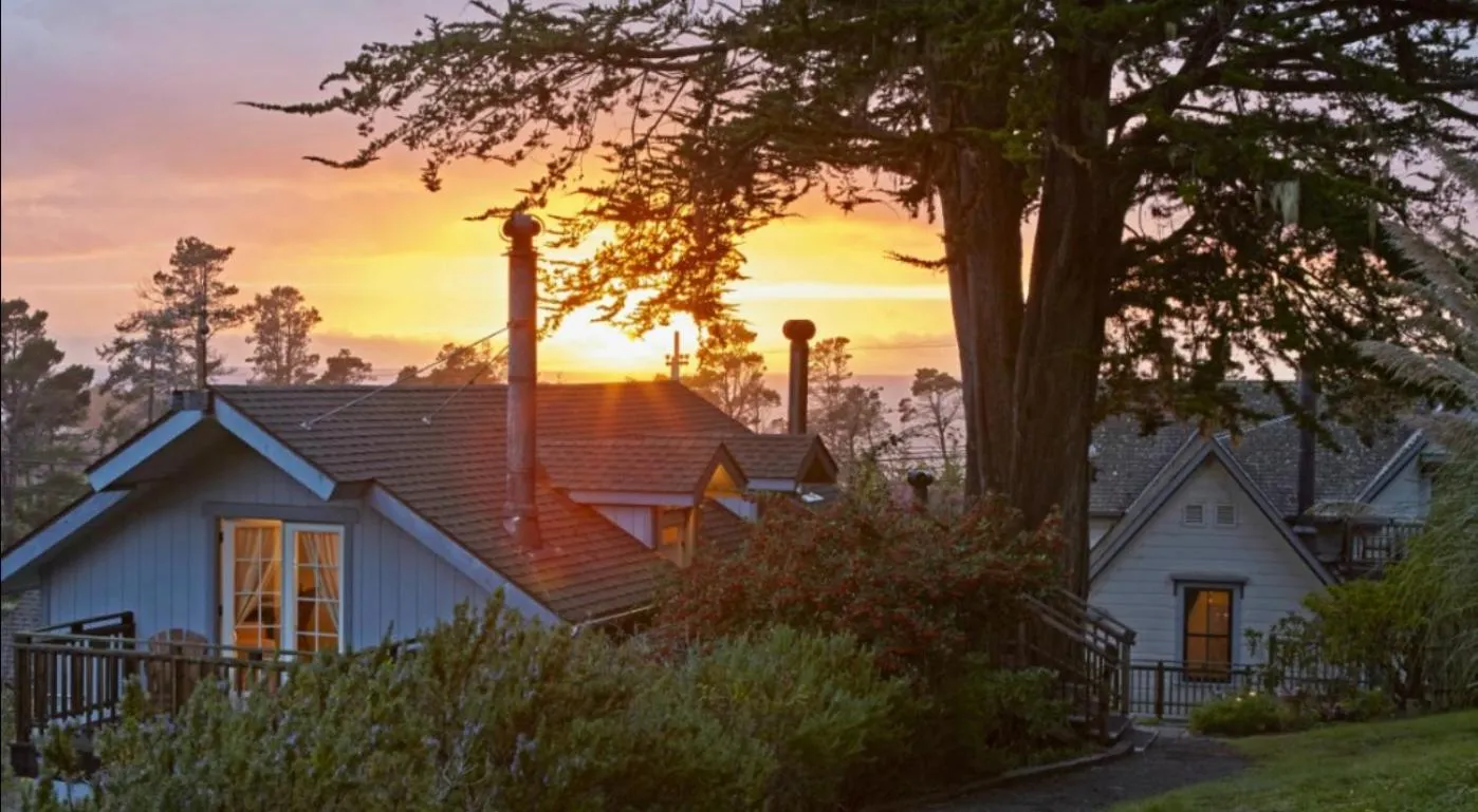 Sunset in Dennen's Victorian Farmhouse