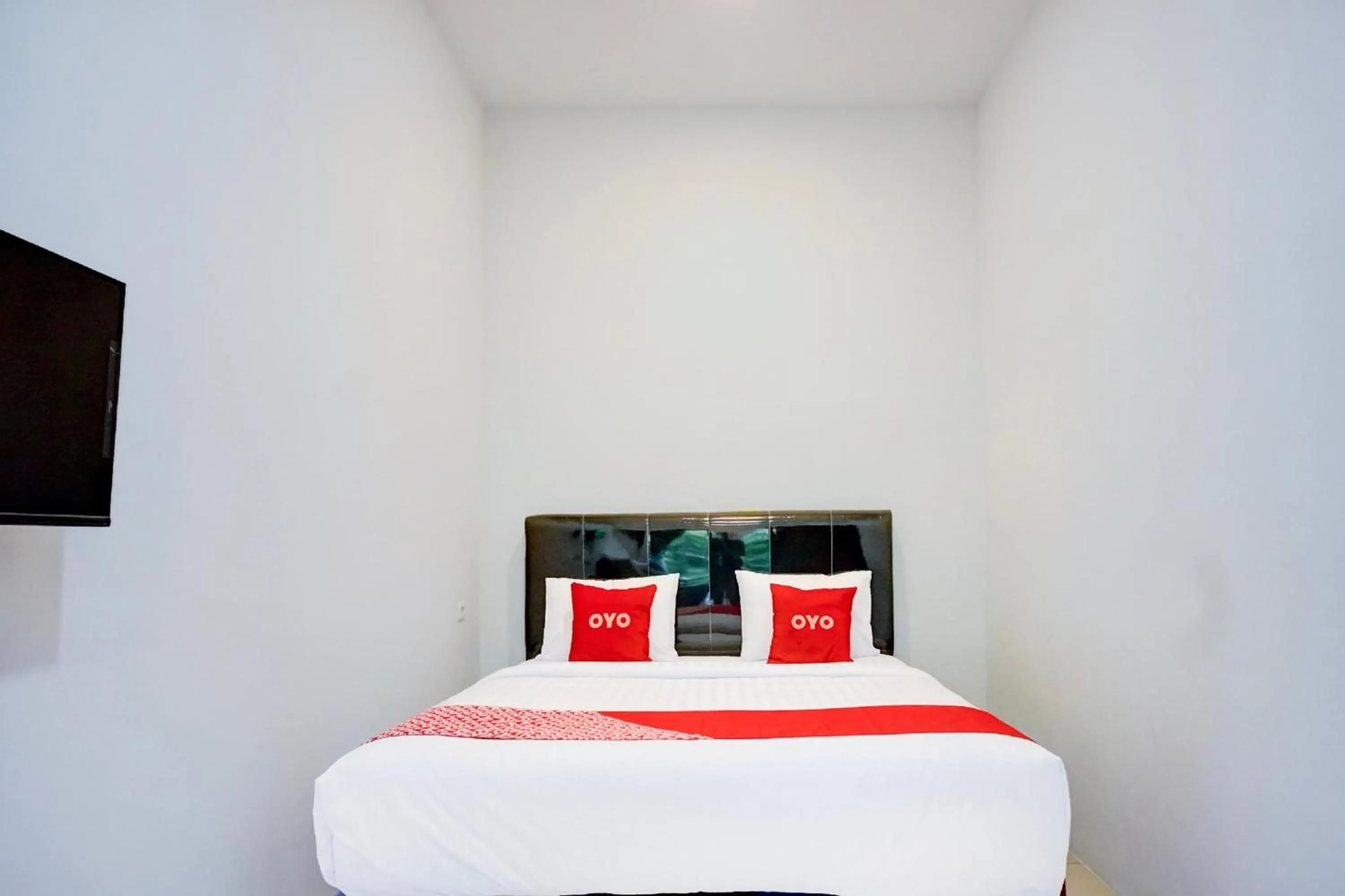 View (from property/room), Bed in Collection O Almasarra Residence Near Ring Road Medan