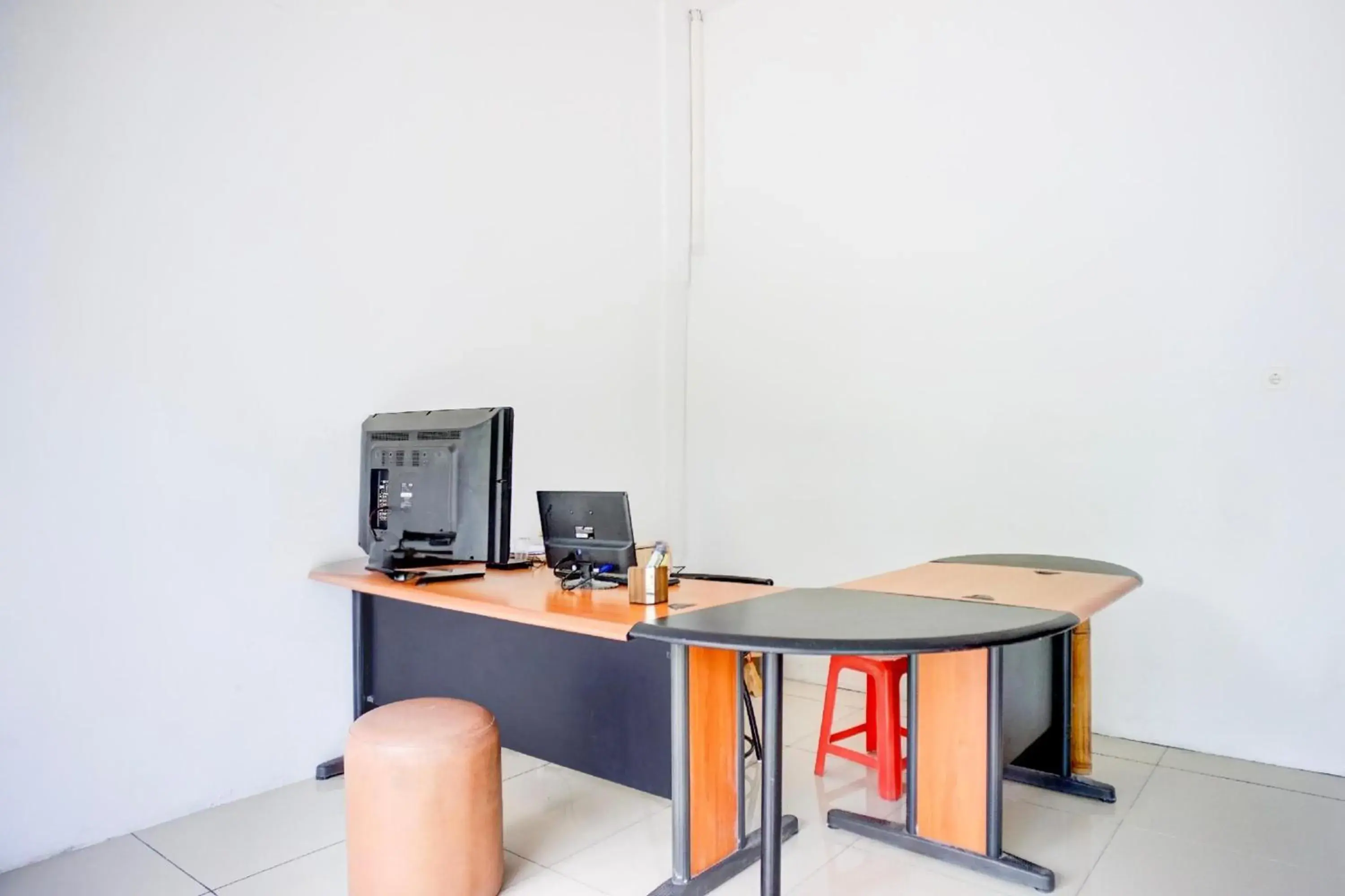 Lobby or reception in Collection O Almasarra Residence Near Ring Road Medan Lobby or reception in Collection O Almasarra Residence Near Ring Road Medan