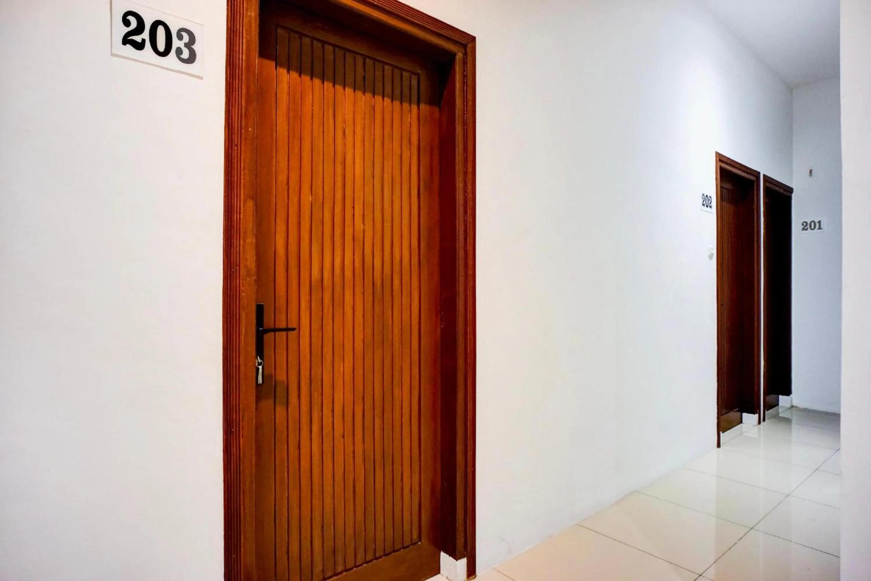 wardrobe in Collection O Almasarra Residence Near Ring Road Medan