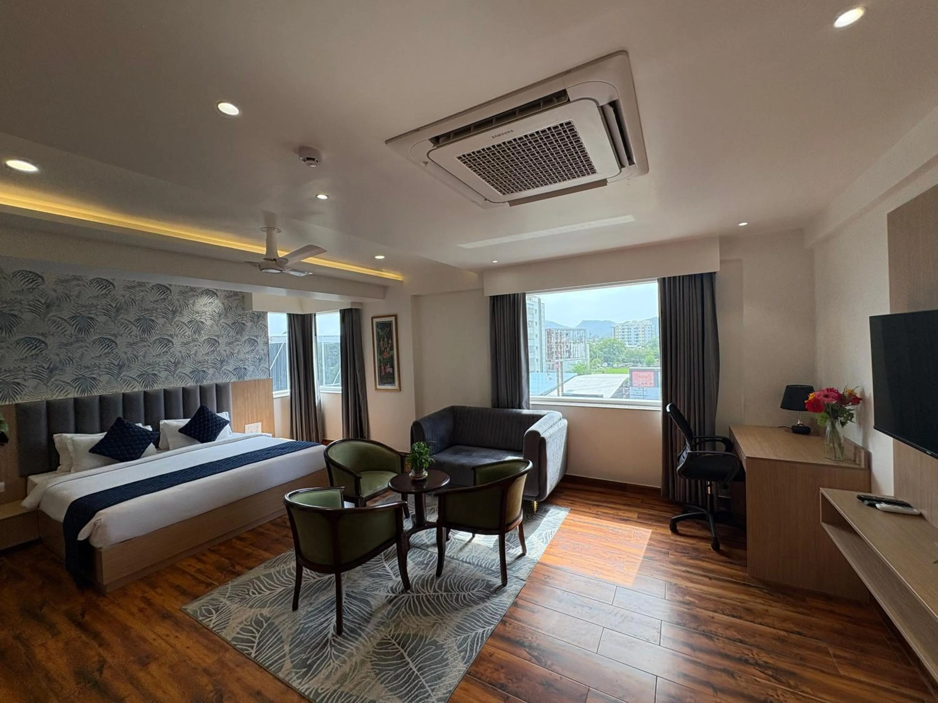 Seating area, Bed in Sinclairs Udaipur