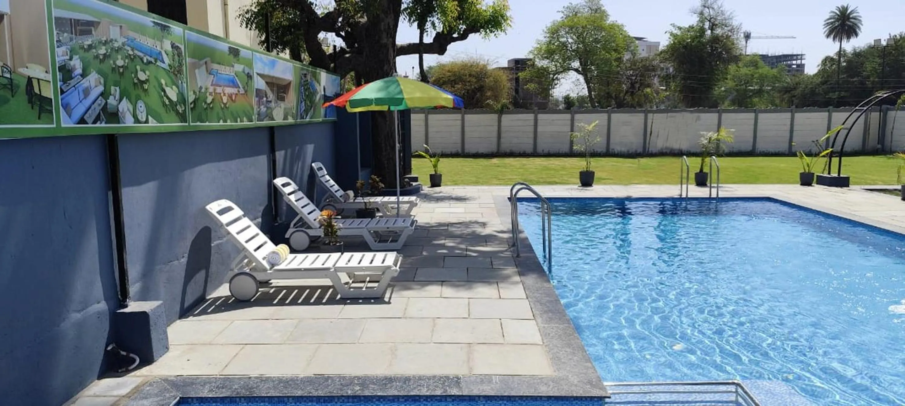 Swimming pool in Sinclairs Udaipur