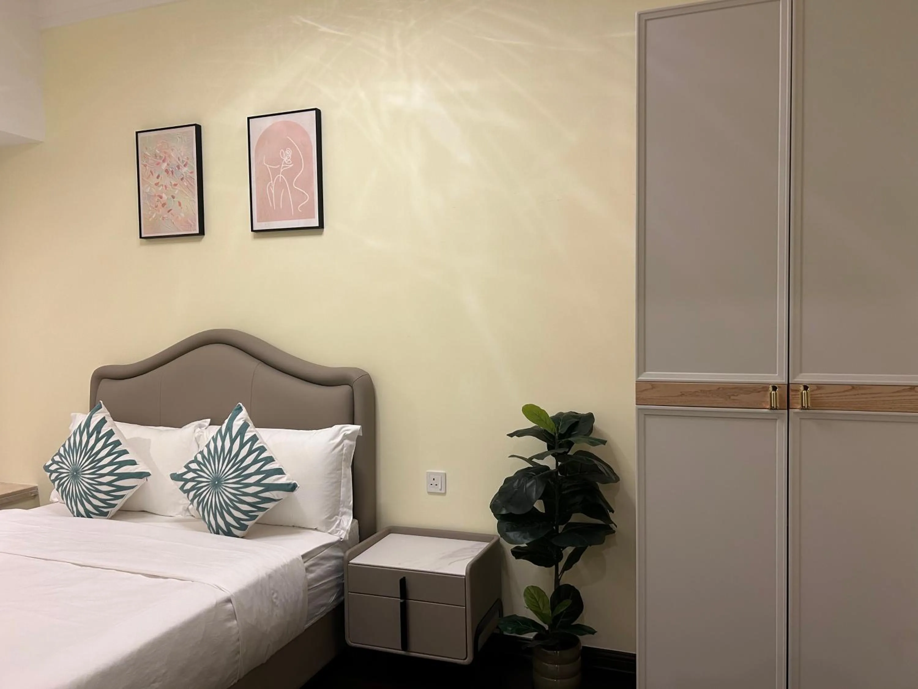 Bed in R&F Princess Cove Superior Homestay Nearby CIQ By Han Lin Sojourn