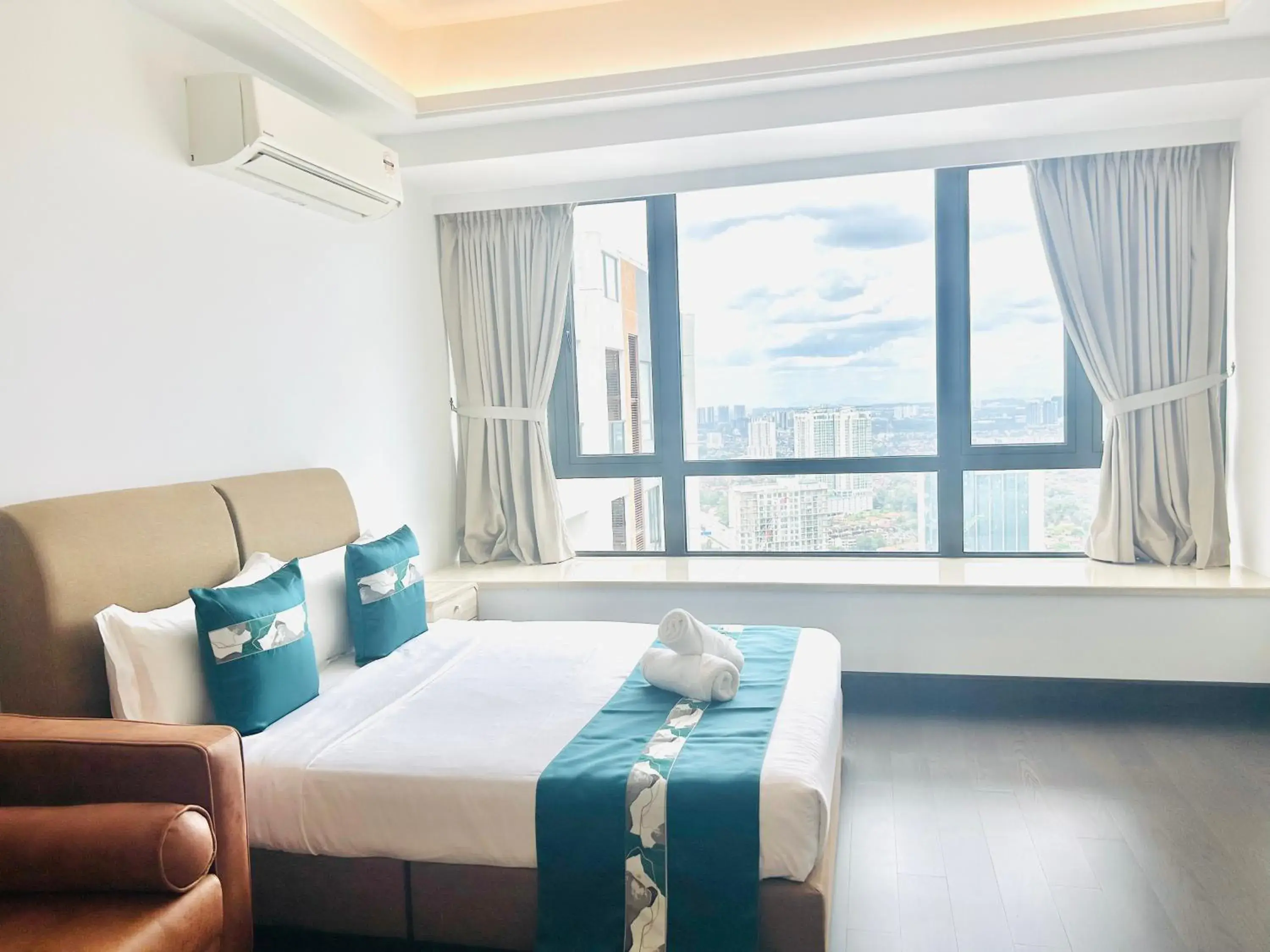 Deluxe Double Studio in R&F Princess Cove Superior Homestay Nearby CIQ By Han Lin Sojourn Deluxe Double Studio in R&F Princess Cove Superior Homestay Nearby CIQ By Han Lin Sojourn