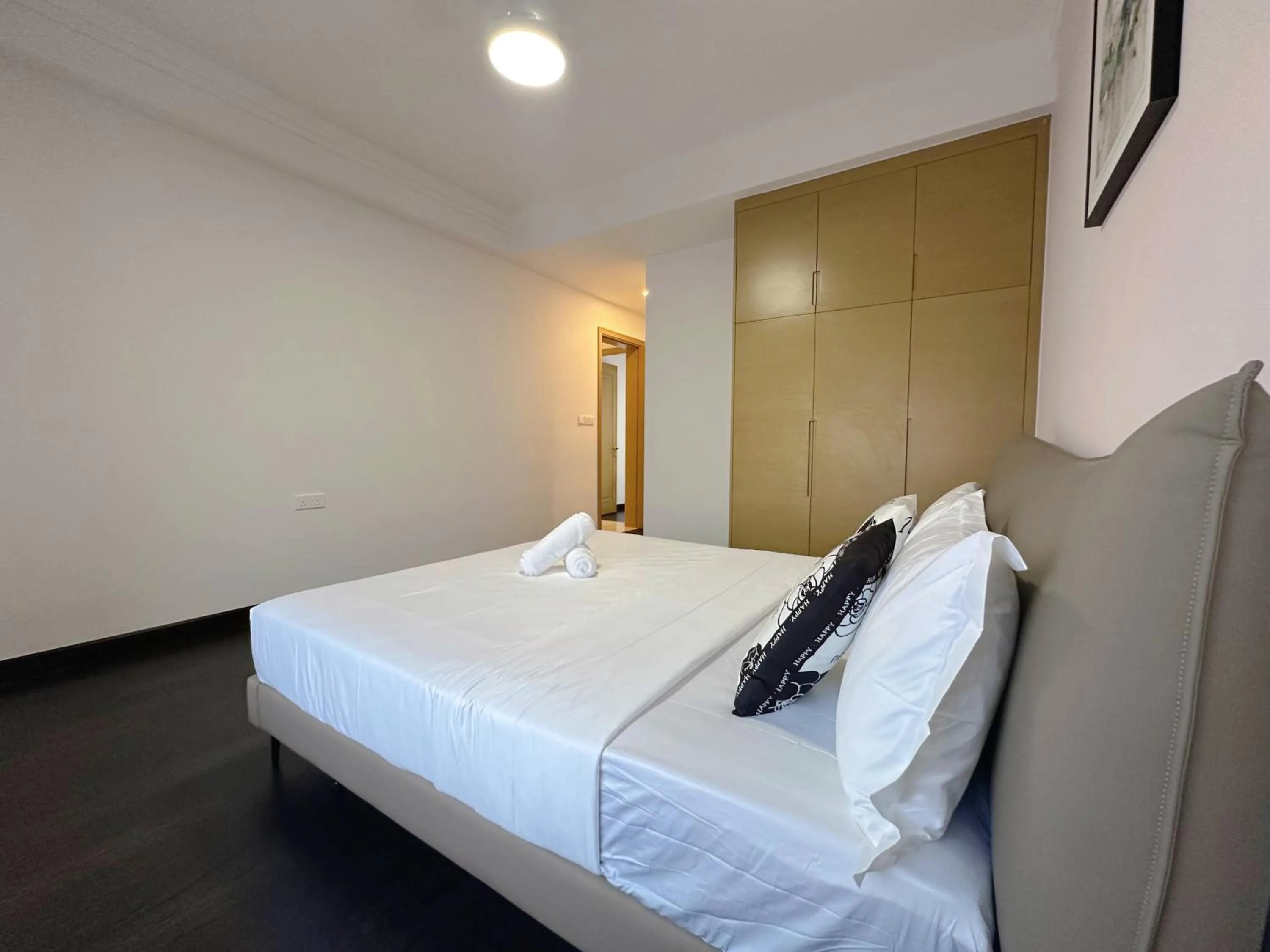 Bed in R&F Princess Cove Superior Homestay Nearby CIQ By Han Lin Sojourn