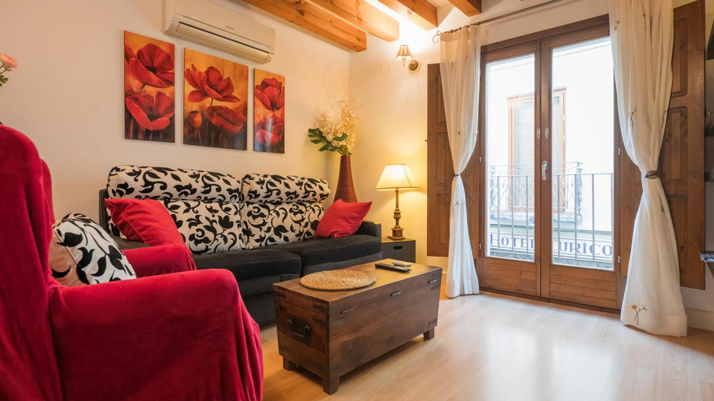 Living room in El Capricho de Toledo