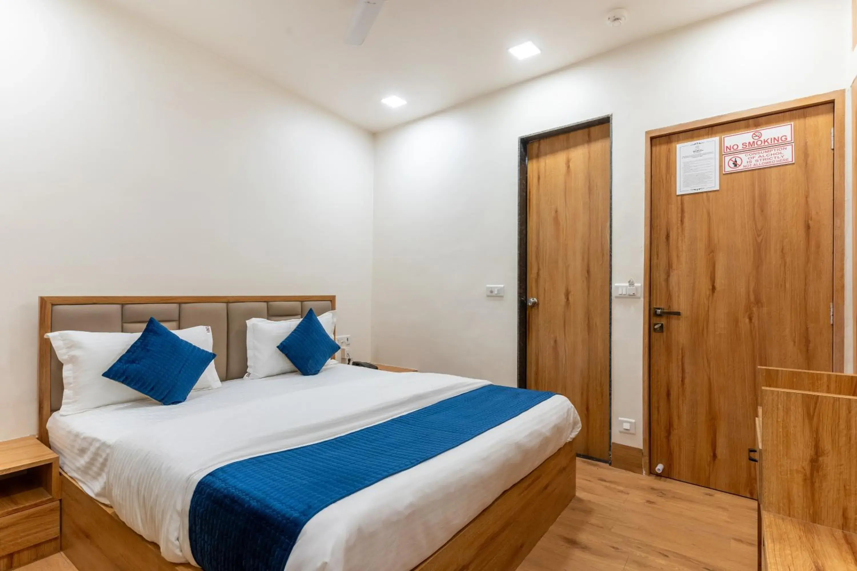 Bed in Hotel Noble Inn, Ahmedabad Bed in Hotel Noble Inn, Ahmedabad