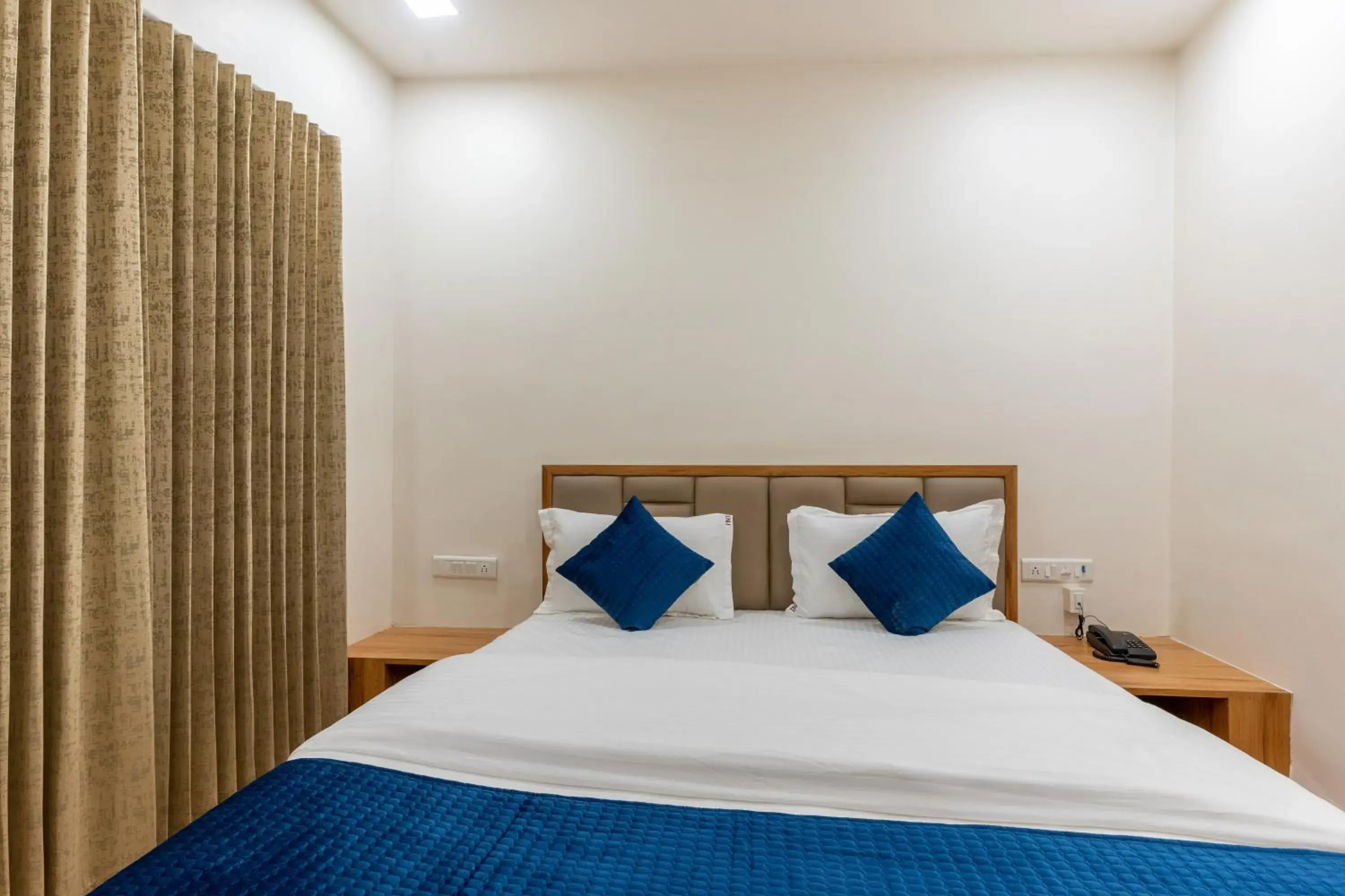 Photo of the whole room, Bed in Hotel Noble Inn, Ahmedabad Photo of the whole room, Bed in Hotel Noble Inn, Ahmedabad