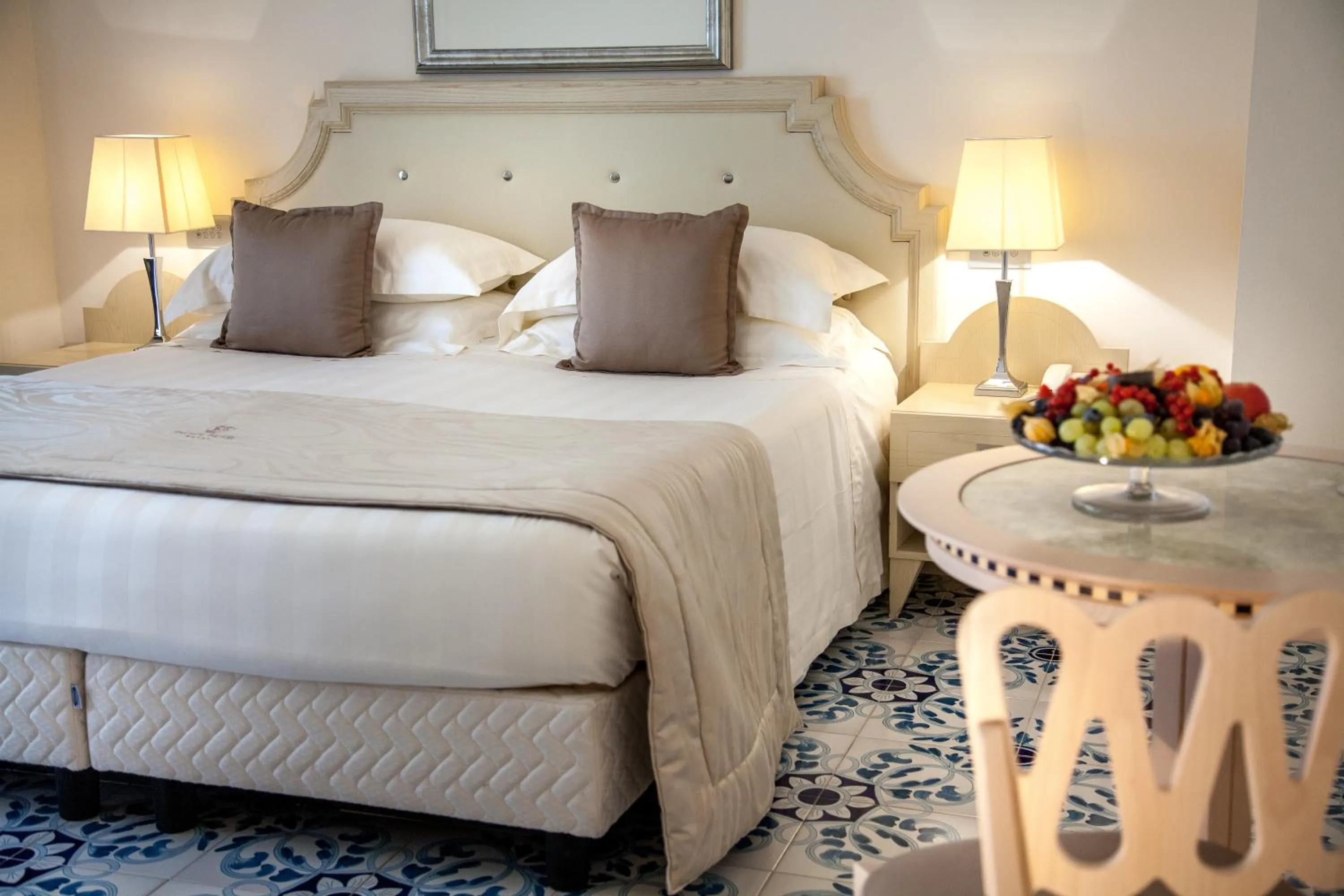 Photo of the whole room, Bed in Palace Hotel