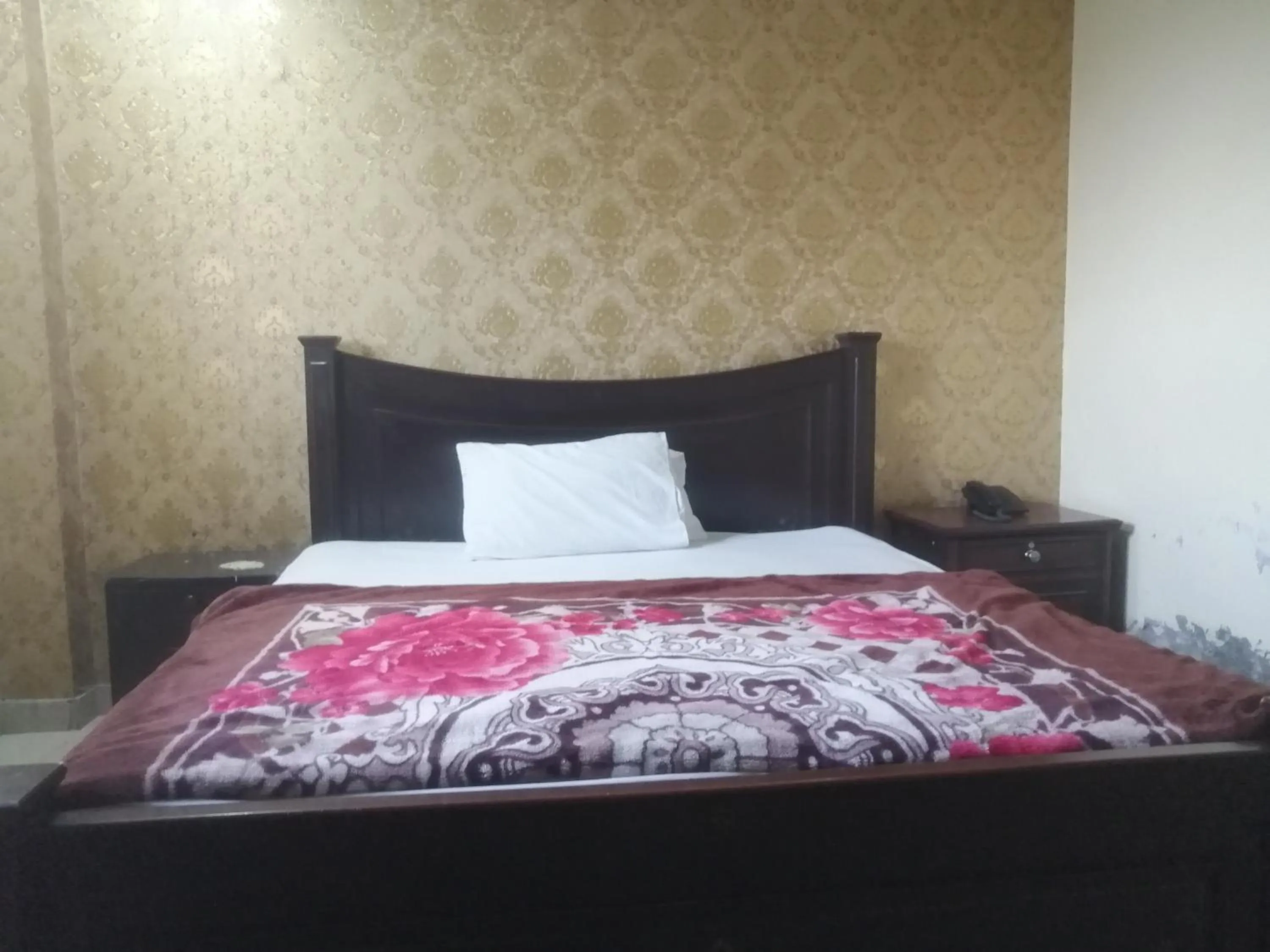 Bed in Fortville Hotel