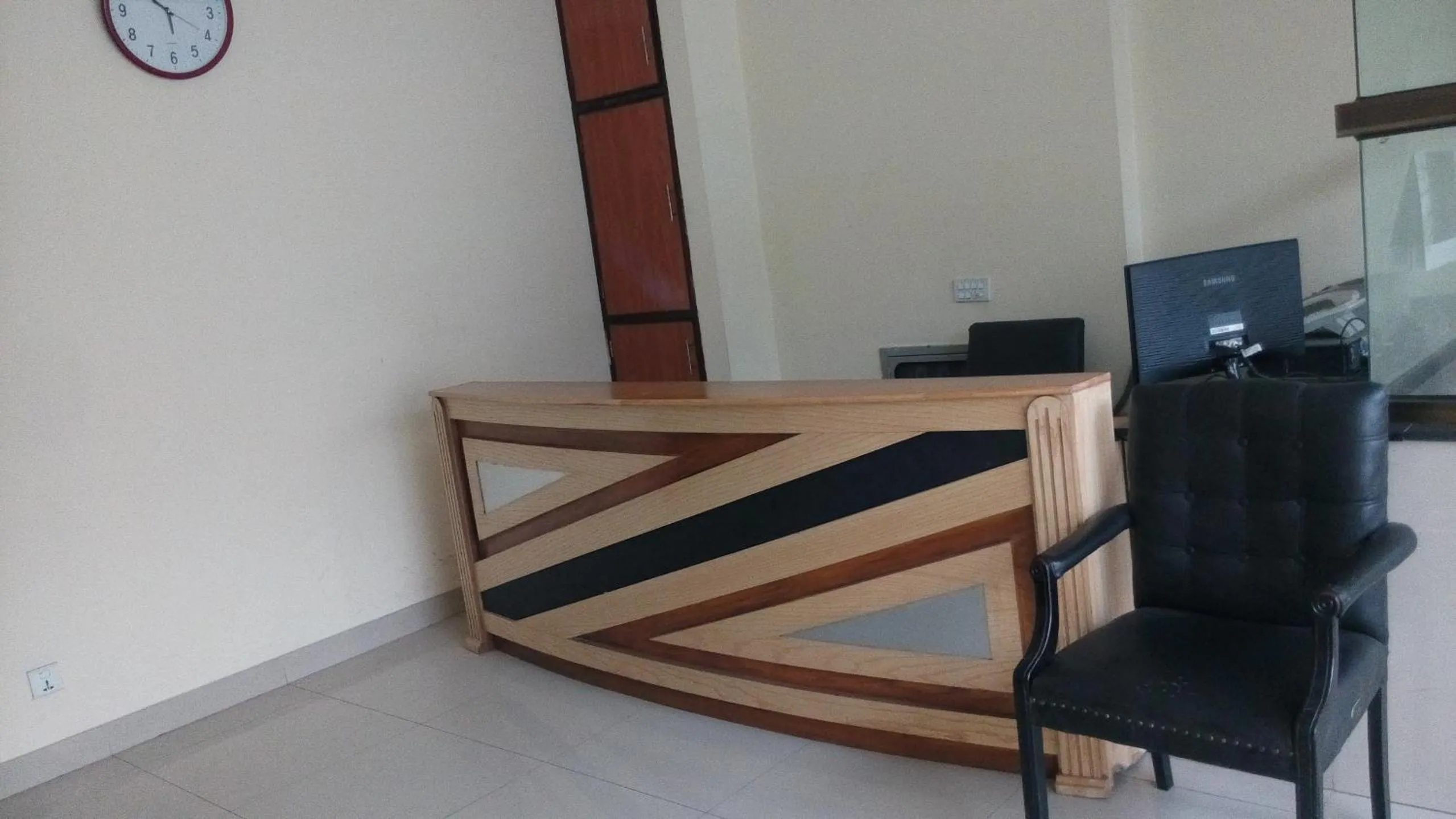 Lobby or reception in Fortville Hotel