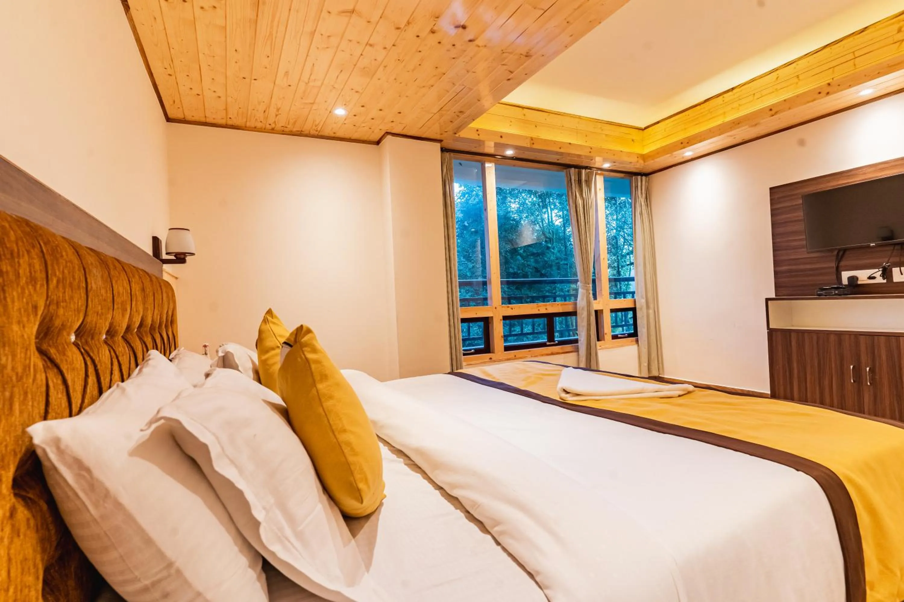 Bedroom, Bed in The Golden Retreat Hotel in Pelling