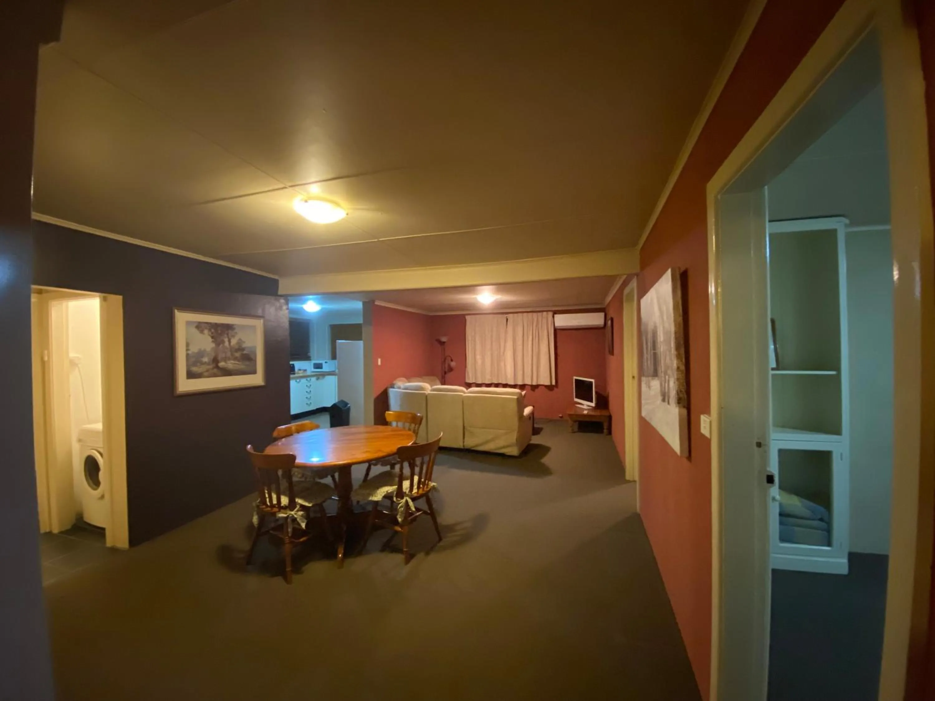 Family Suite in Ellstanmor Guesthouse Cooma