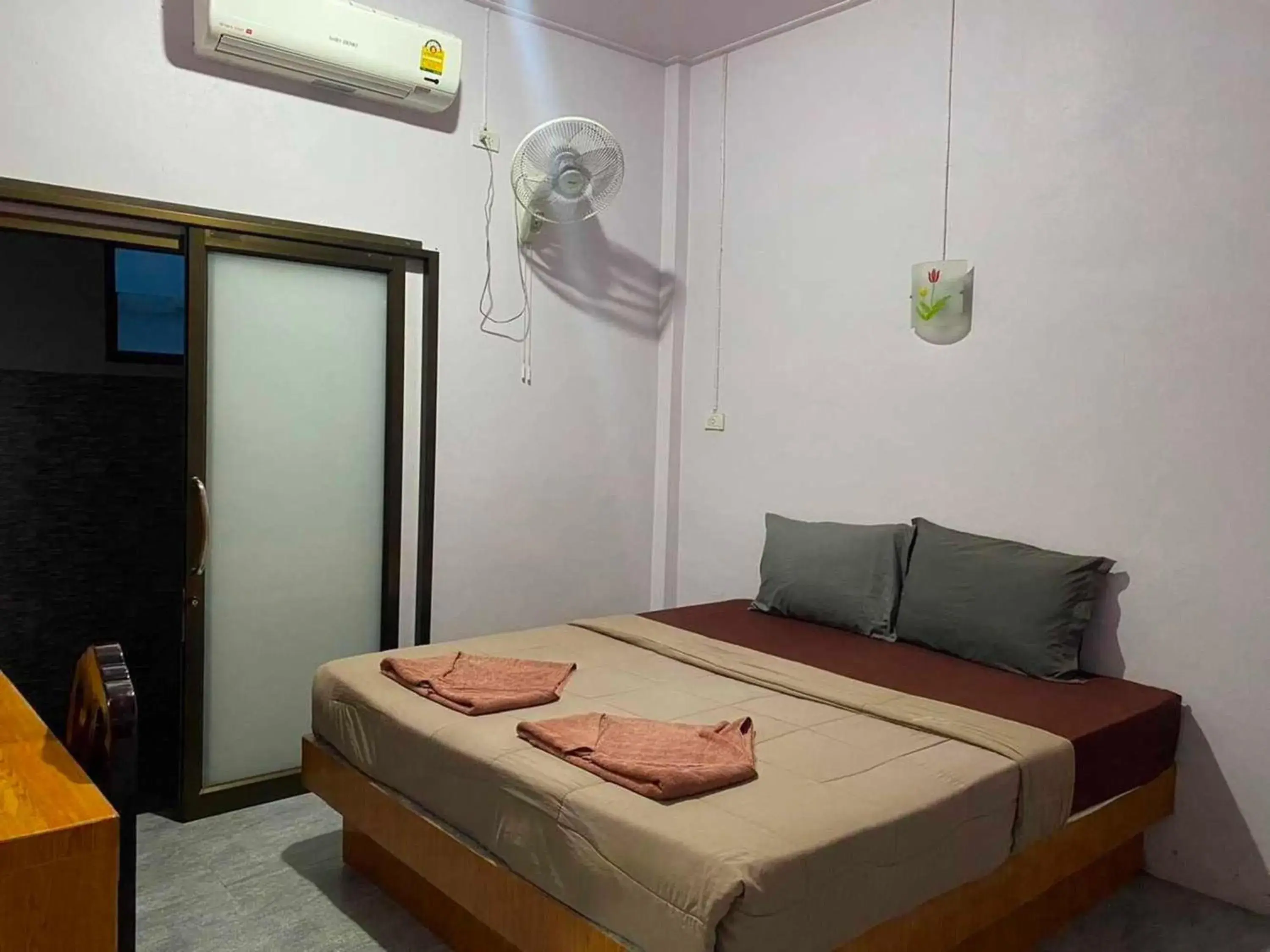 Standard Double Room in OYO 75524 SK Resort Standard Double Room in OYO 75524 SK Resort