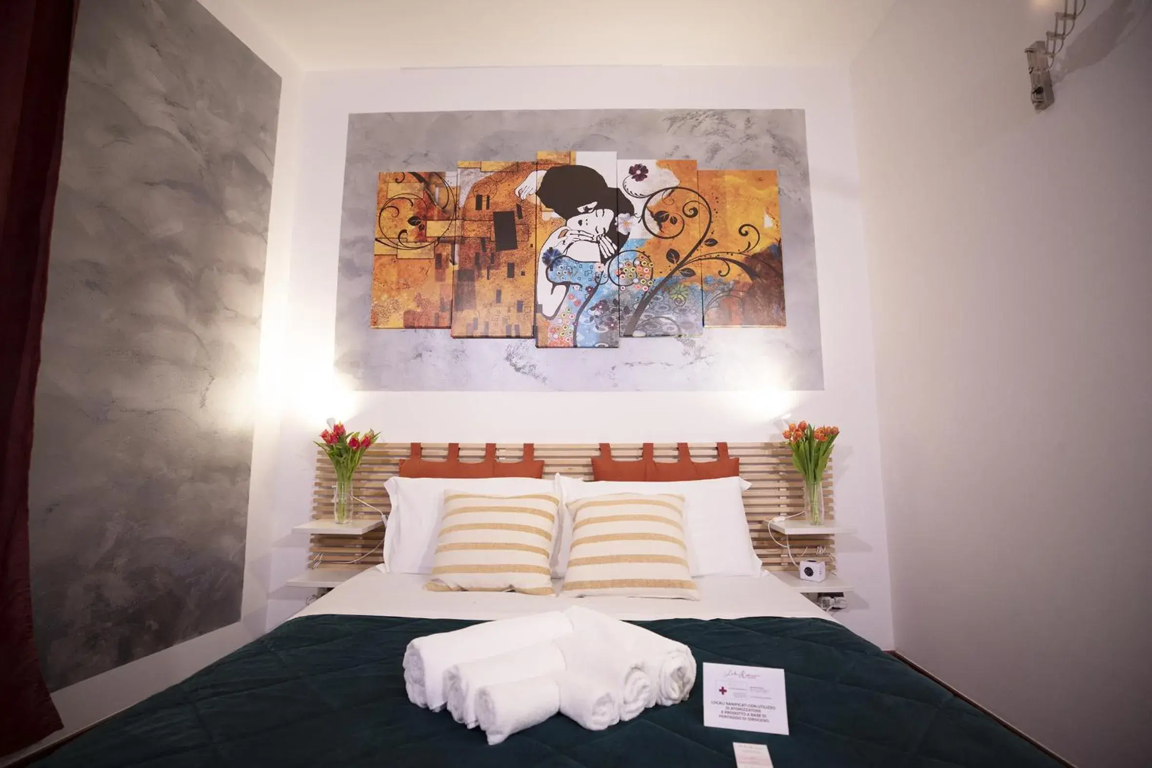 Like Romeo Suites Like Romeo Suites