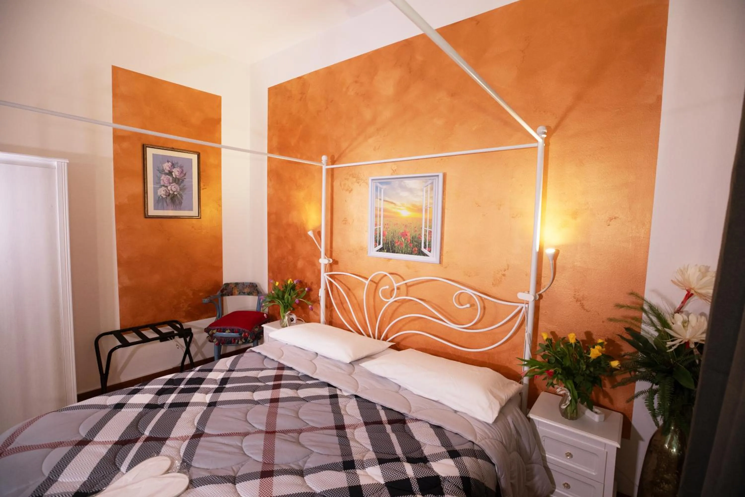 Bedroom, Bed in Like Romeo Suites