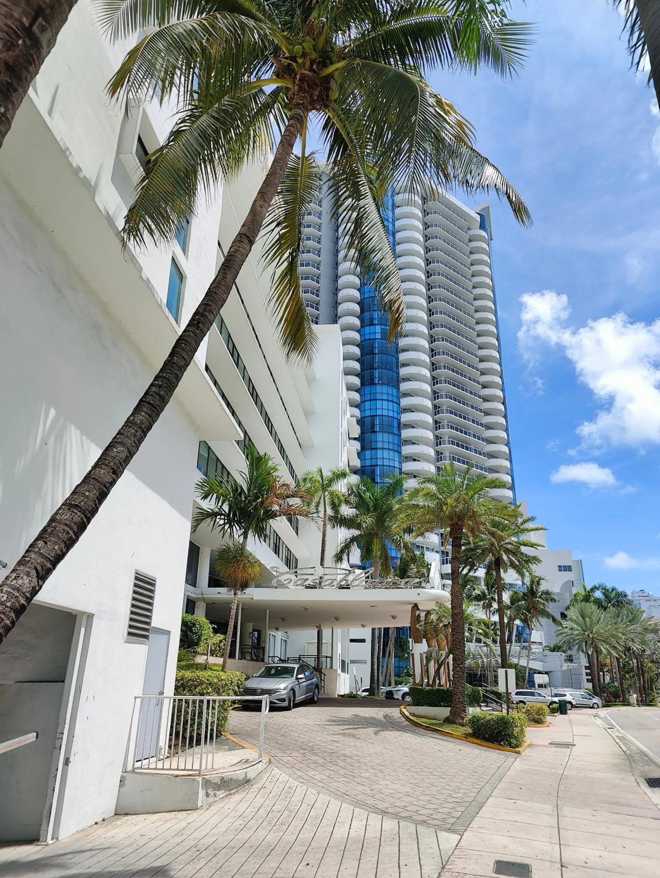 Property building in Oceanfront Studio Miami Beach