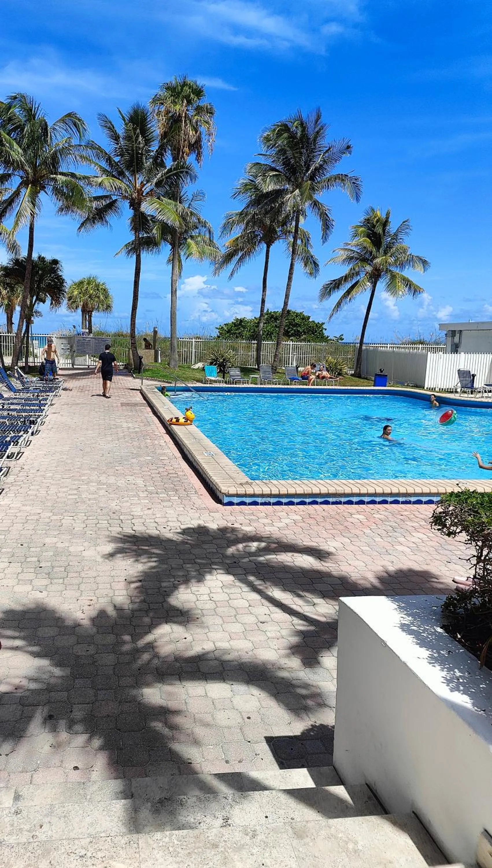 Spring in Oceanfront Studio Miami Beach