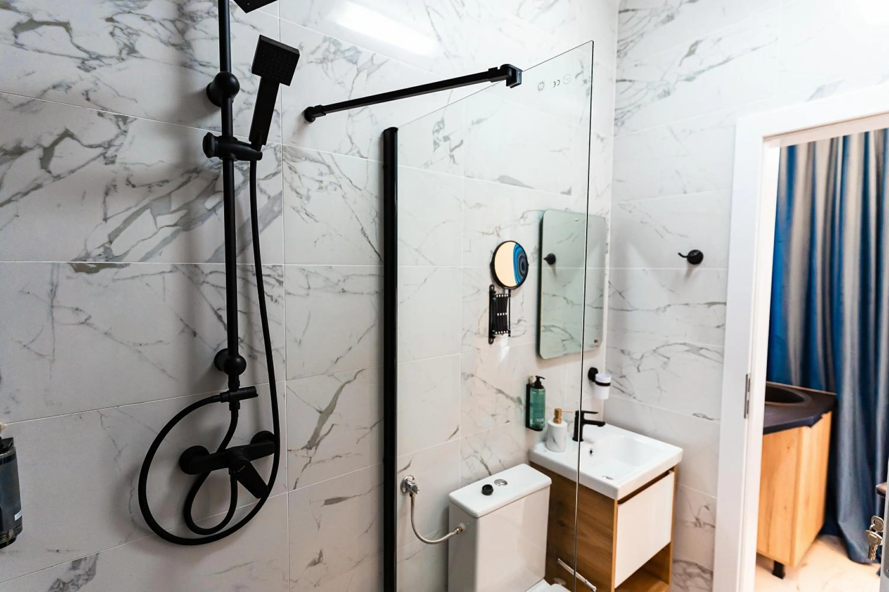 Shower in Central Rooms