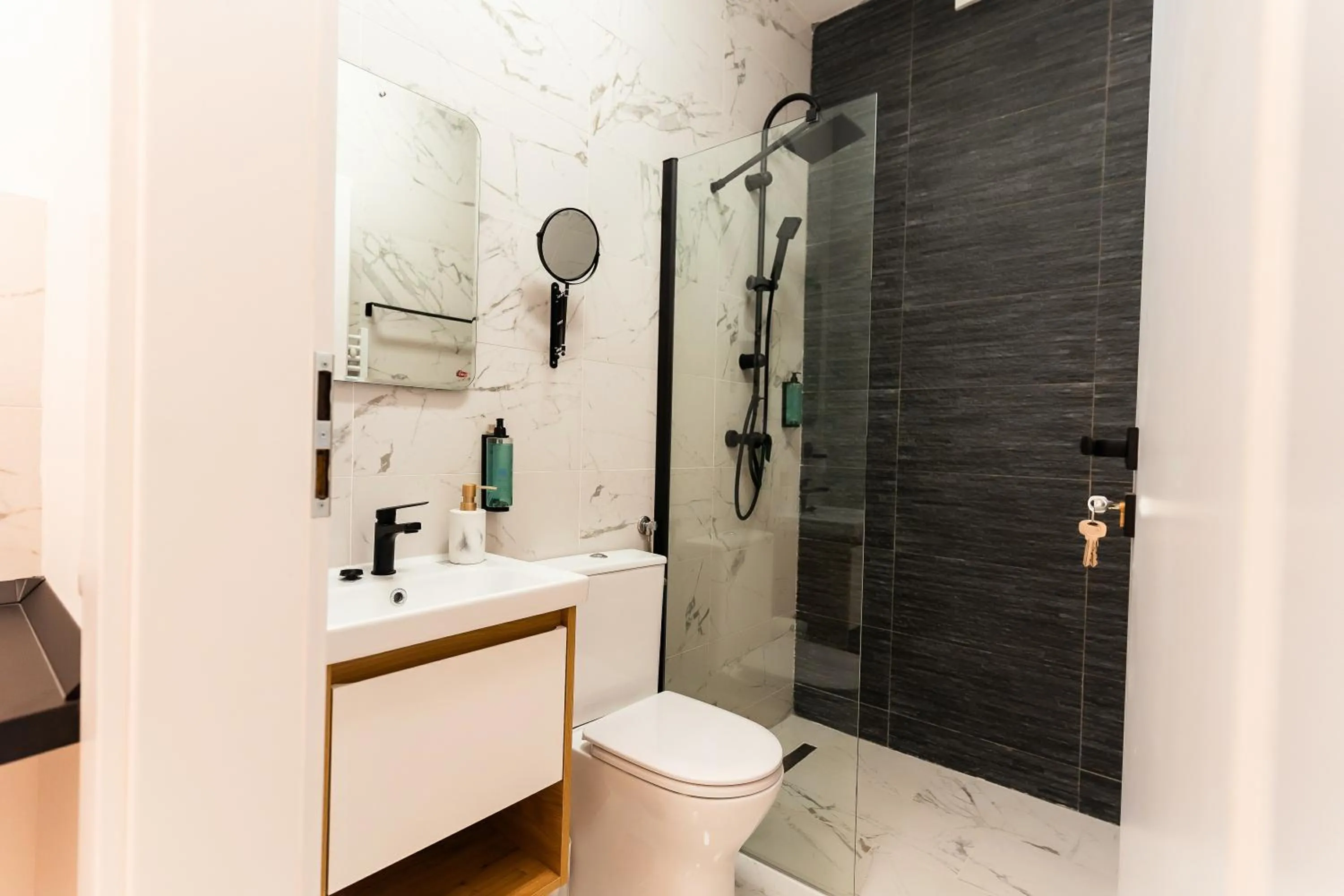 Toilet in Central Rooms