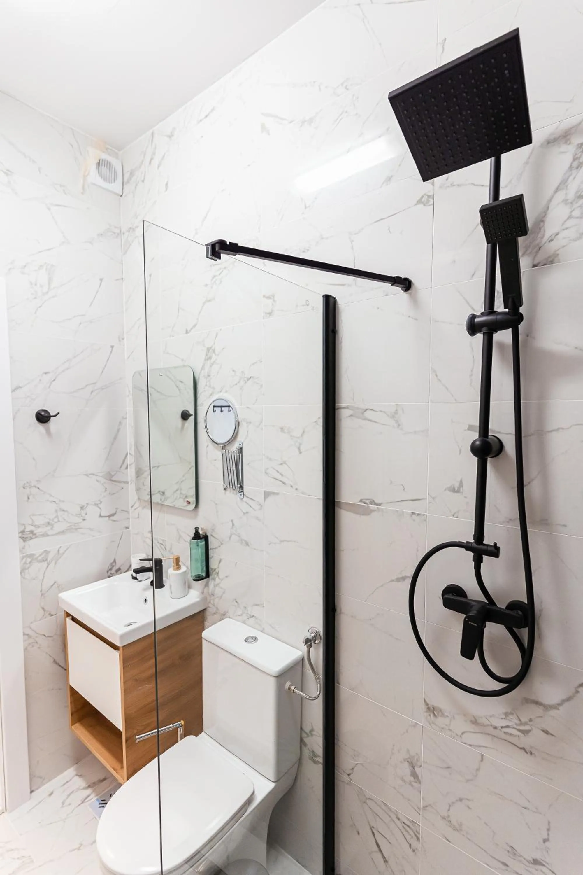 Shower in Central Rooms