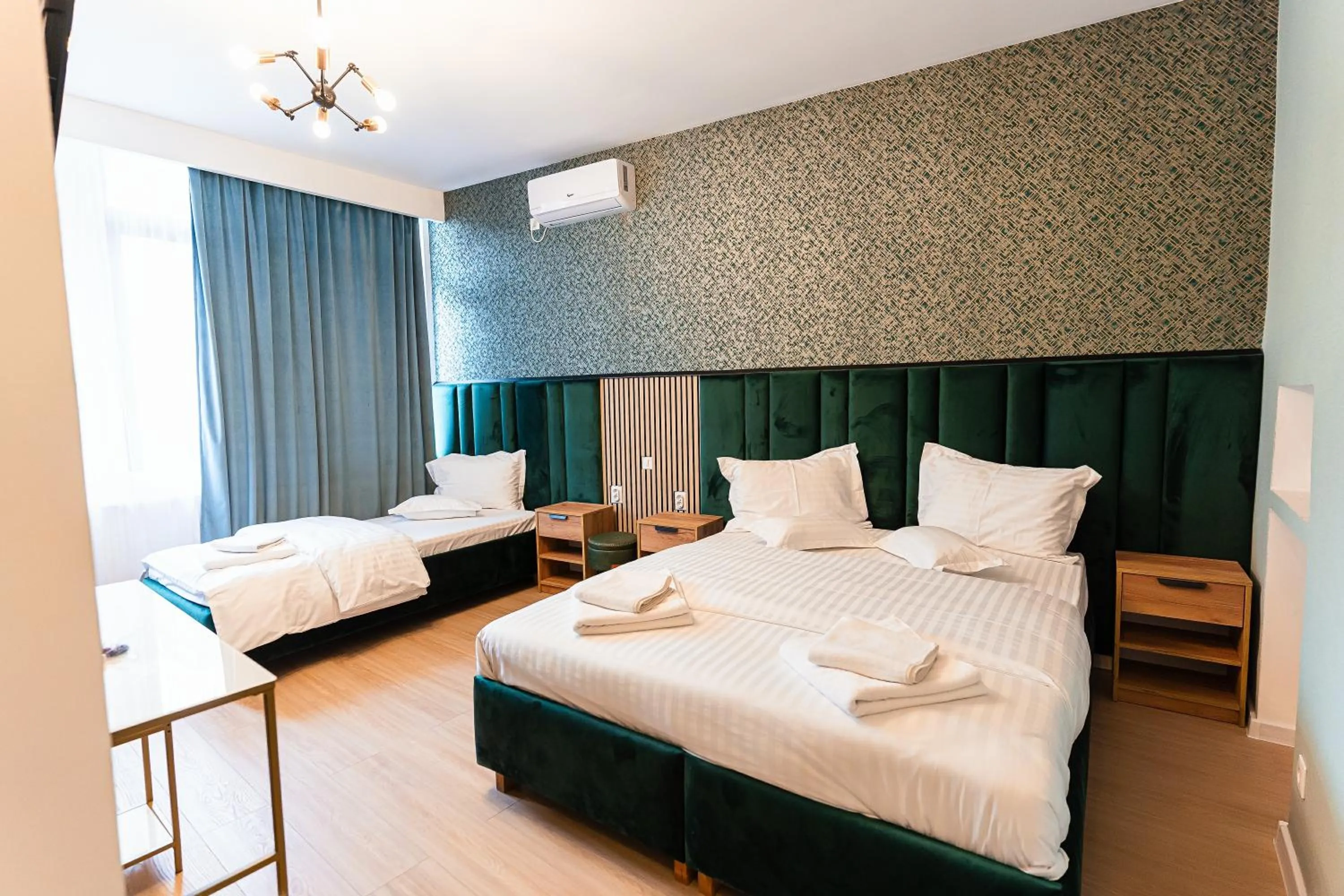 Bed in Central Rooms