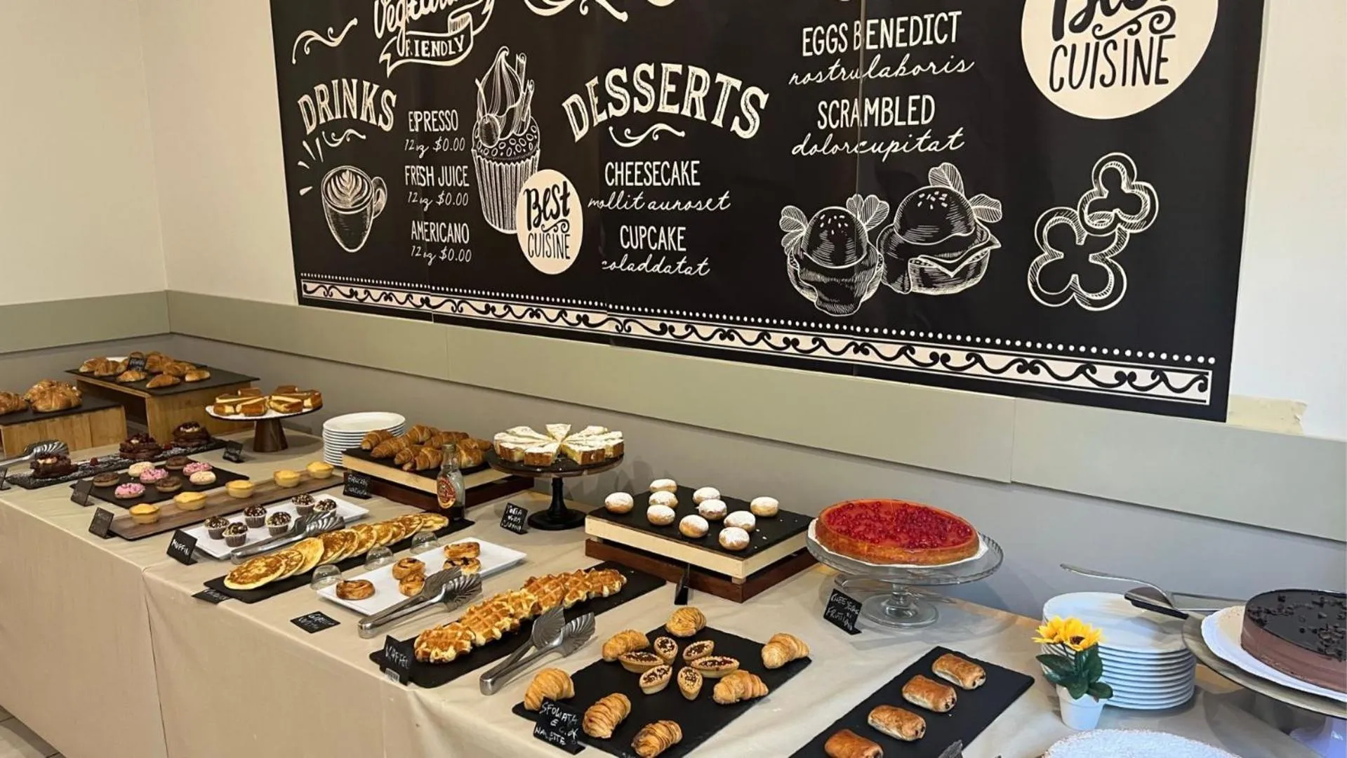 Breakfast in Hotel King