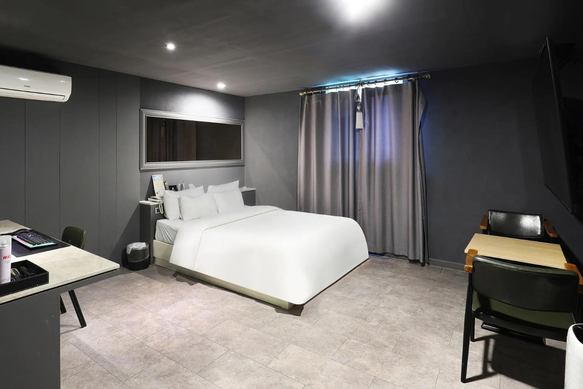 Bed in Pyeongtaek Moon Hotel