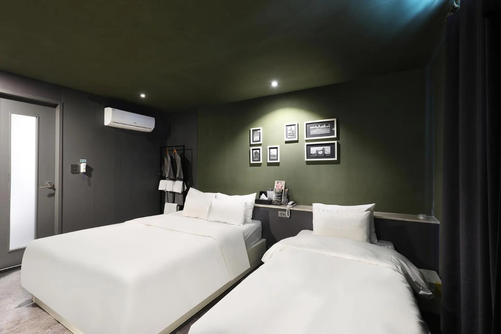 Bed in Pyeongtaek Moon Hotel