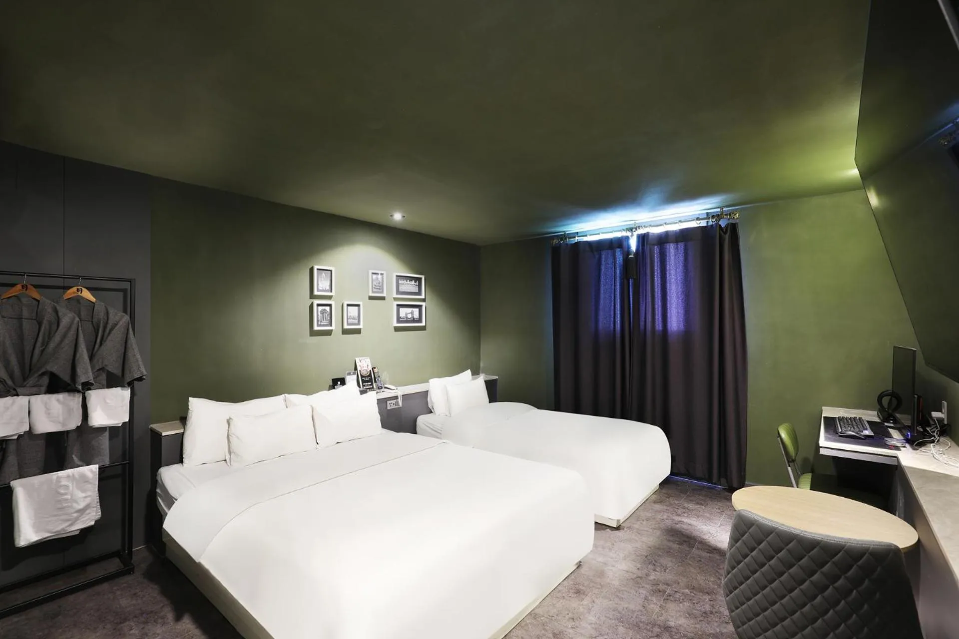 Bed in Pyeongtaek Moon Hotel