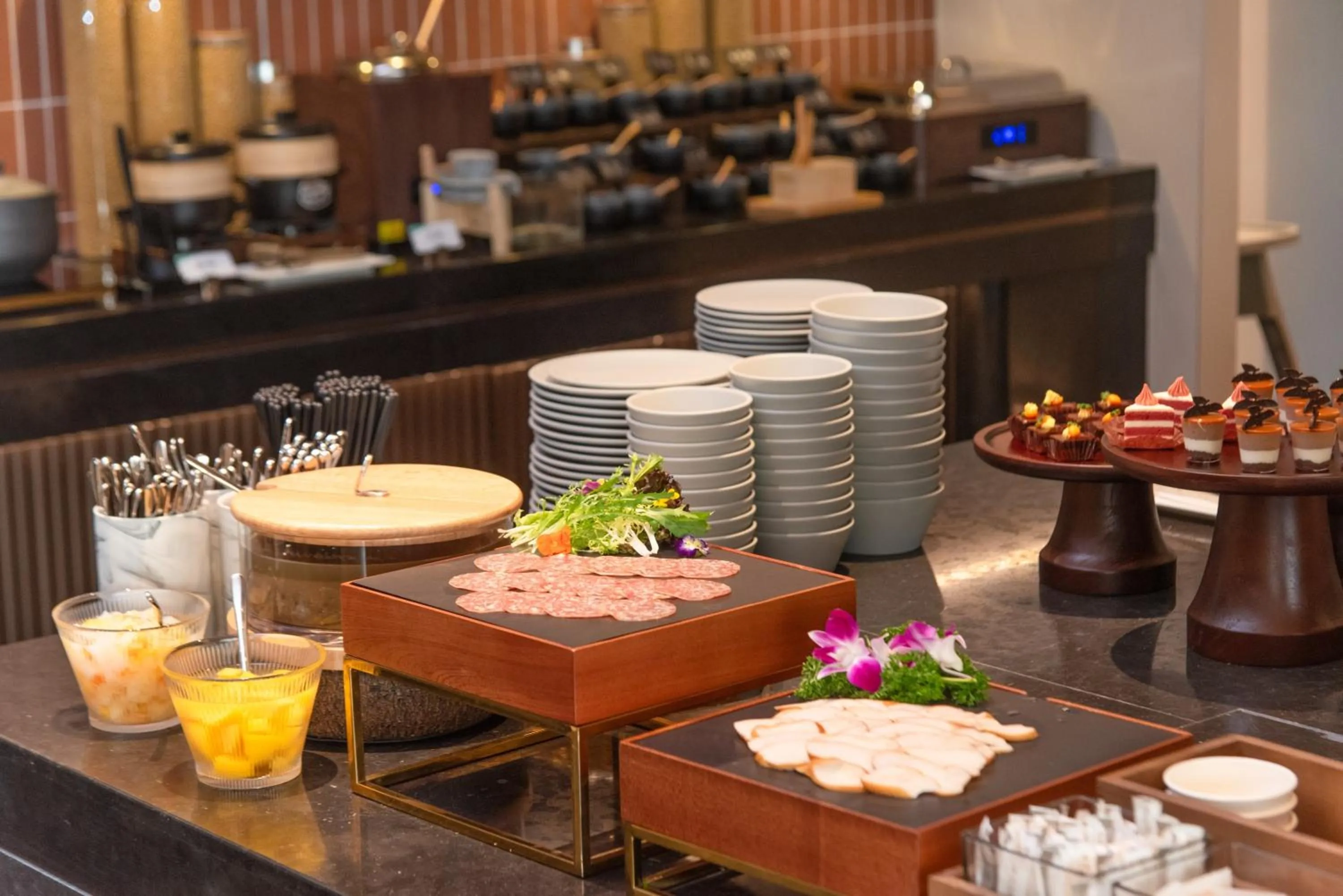 Restaurant/places to eat in Atour S Hotel Shenzhen Nanshan Science and Technology Park Hi-Tech Centre