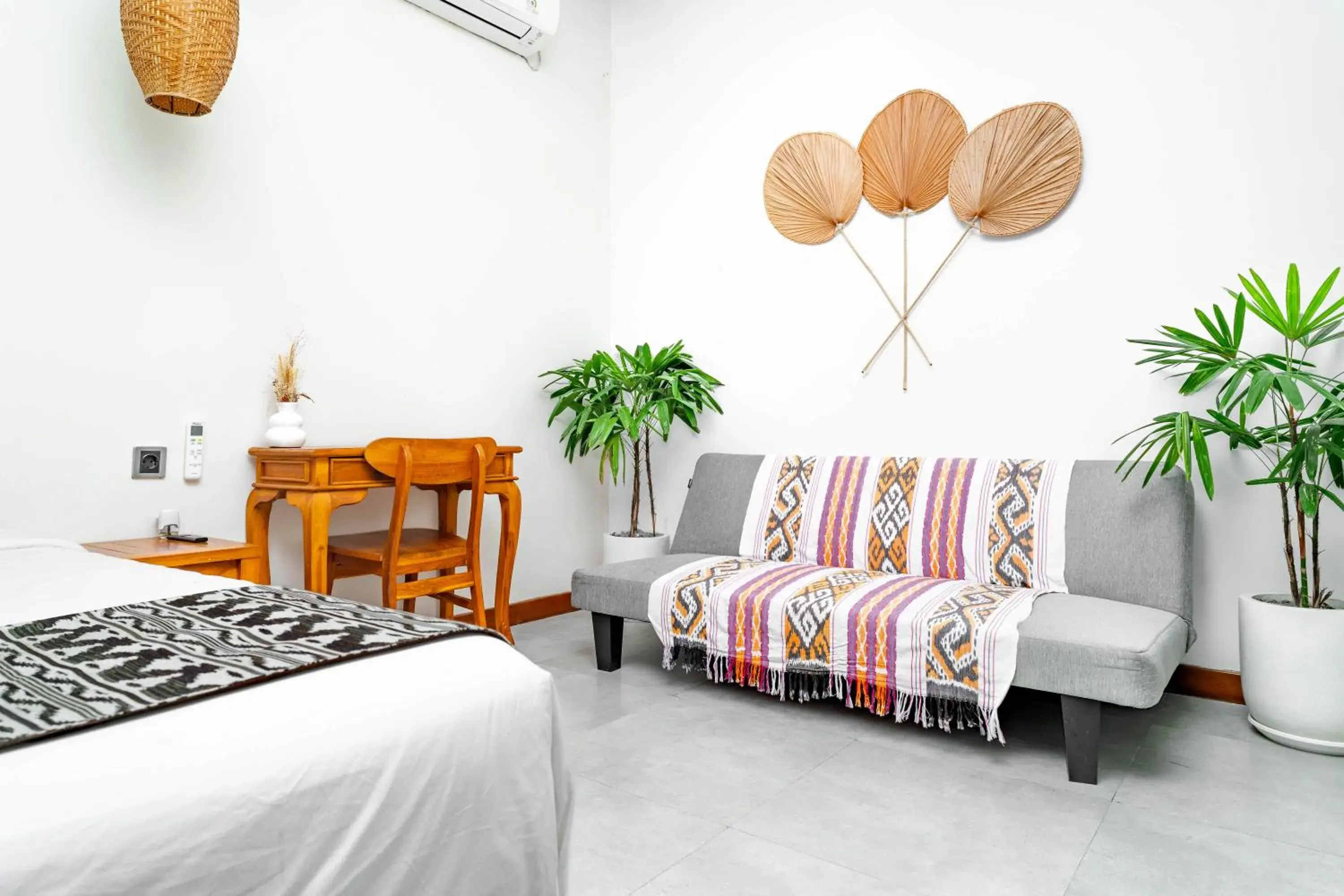 Seating area, Bed in Villa Felicia Canggu By Moria Seating area, Bed in Villa Felicia Canggu By Moria