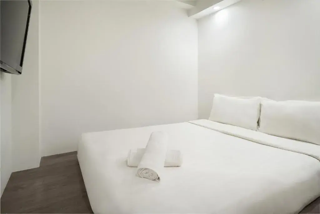 Bed in A Hotel Dickson Bed in A Hotel Dickson