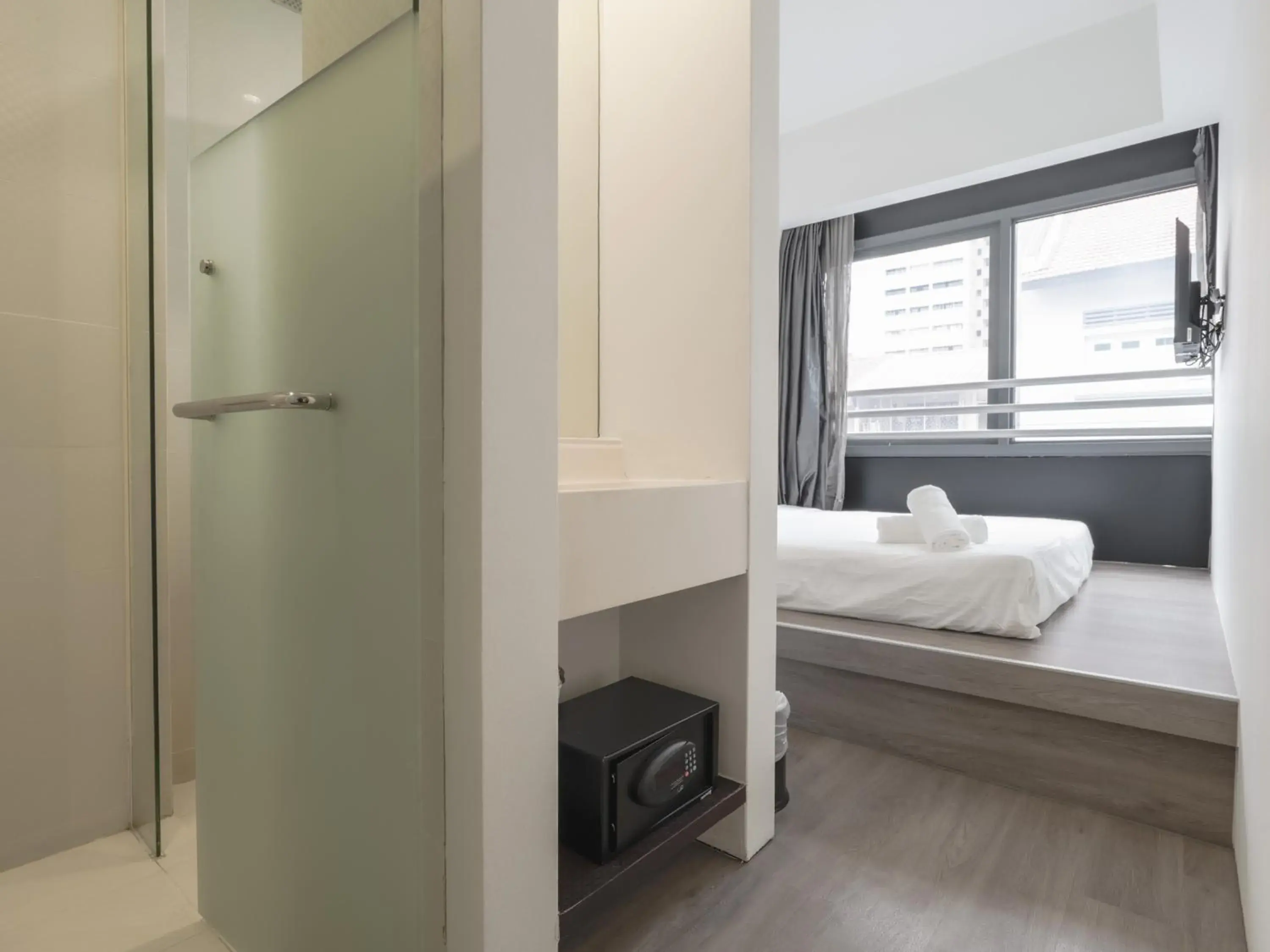 Bed in A Hotel Dickson Bed in A Hotel Dickson