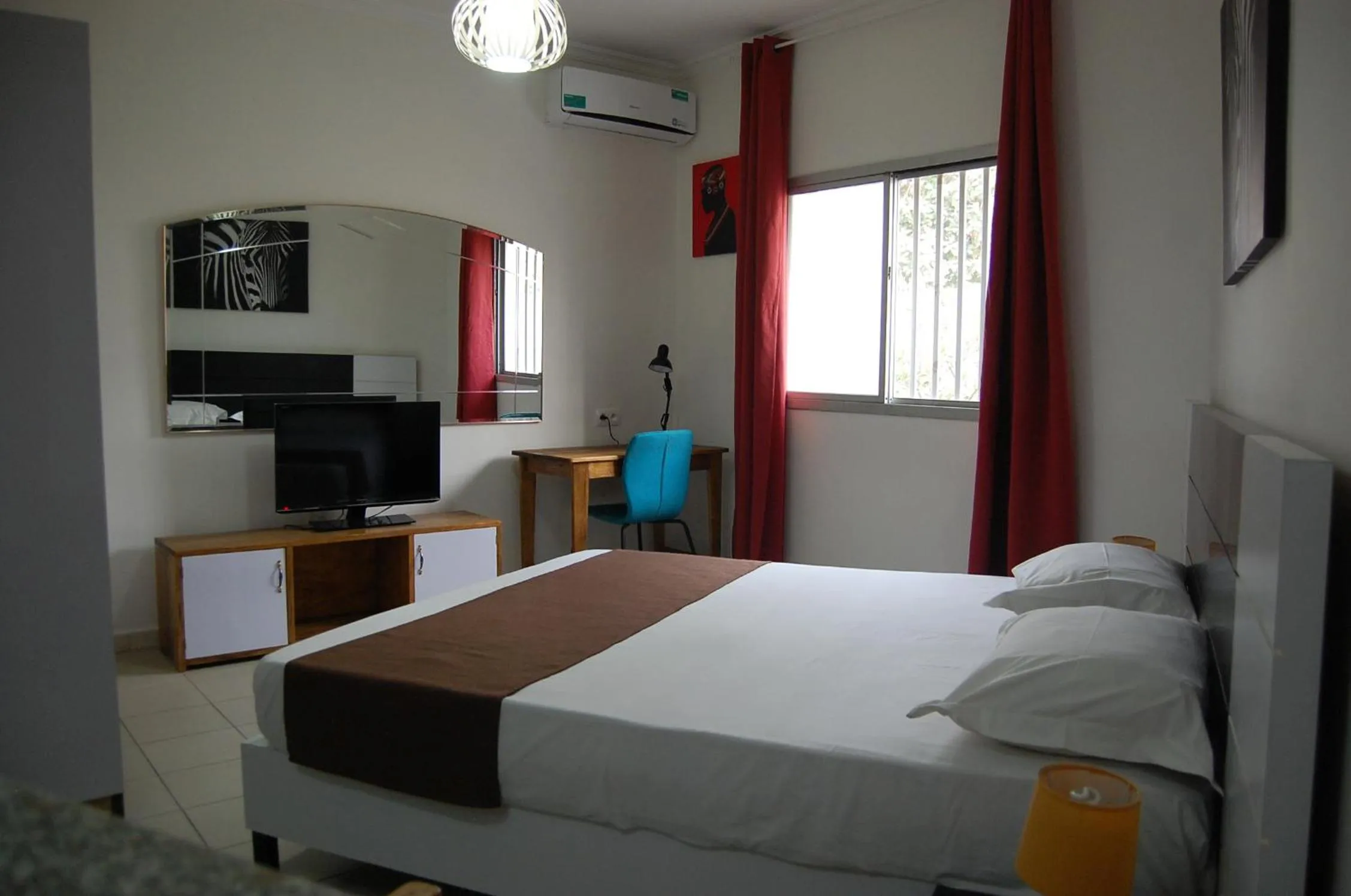 Photo of the whole room, Bed in Maison d'hôtes Opanoramic